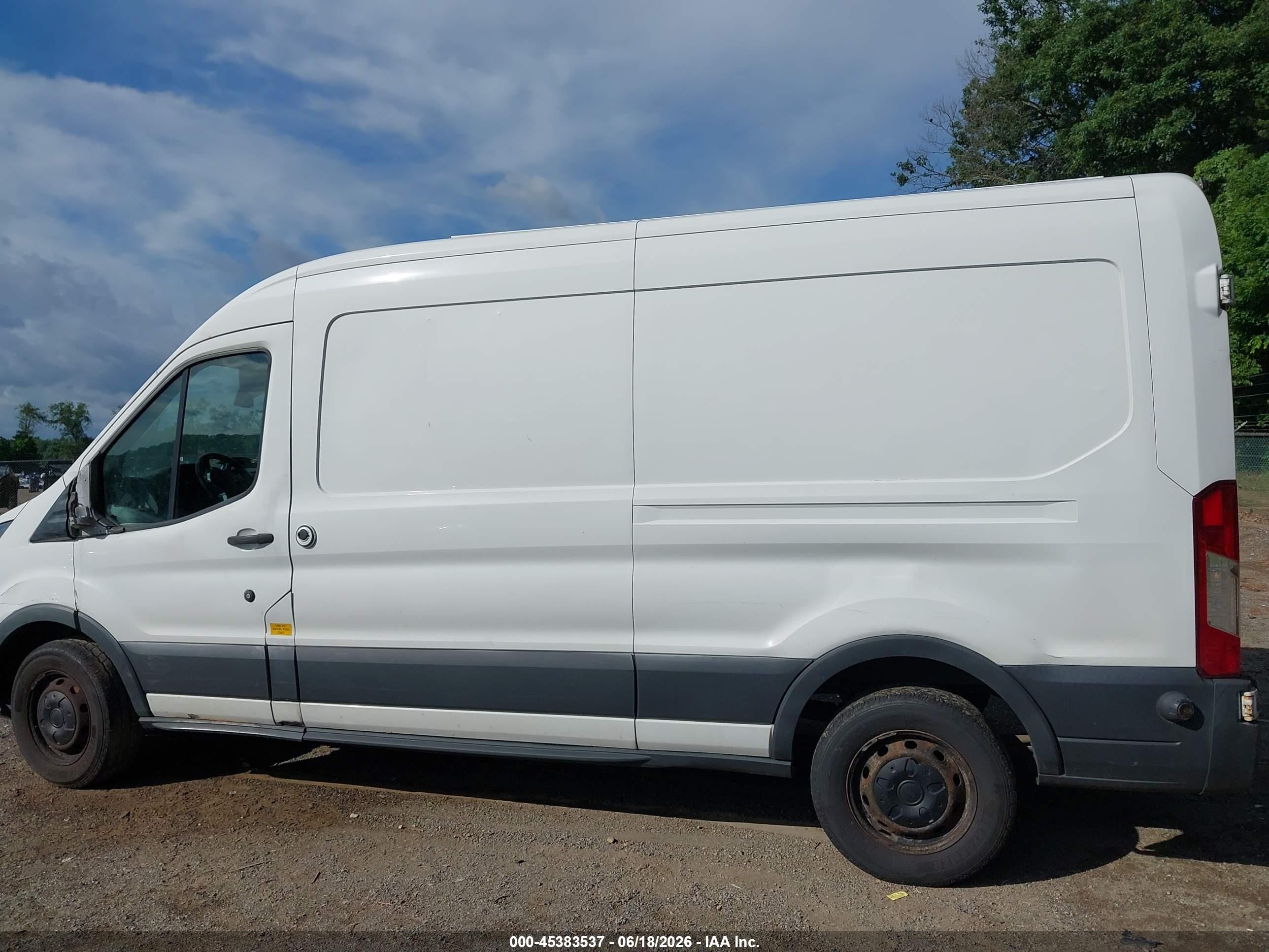 2015 Ford Transit-150   White vin: 1FTNE2CV9FKB13324