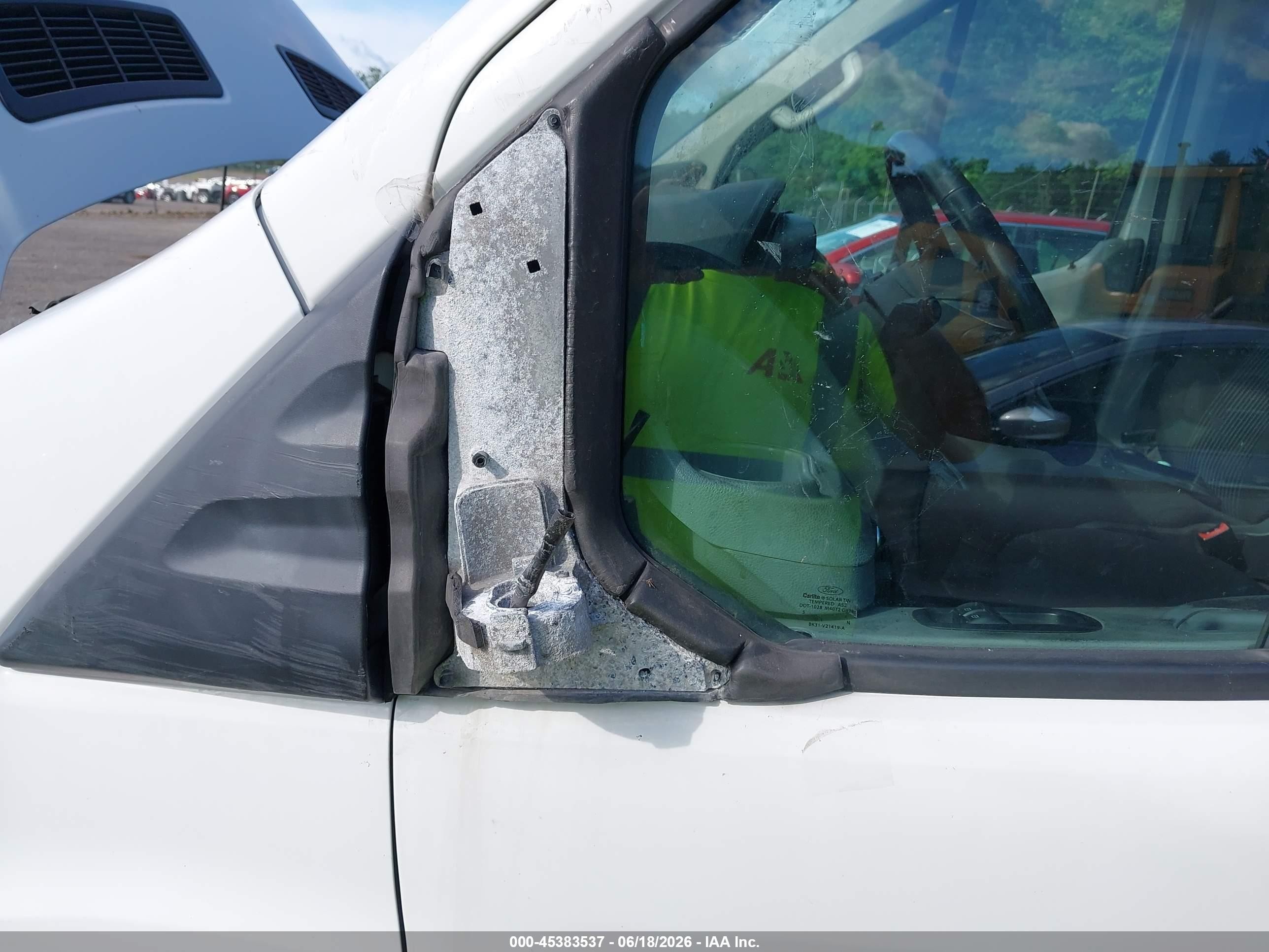 2015 Ford Transit-150   White vin: 1FTNE2CV9FKB13324