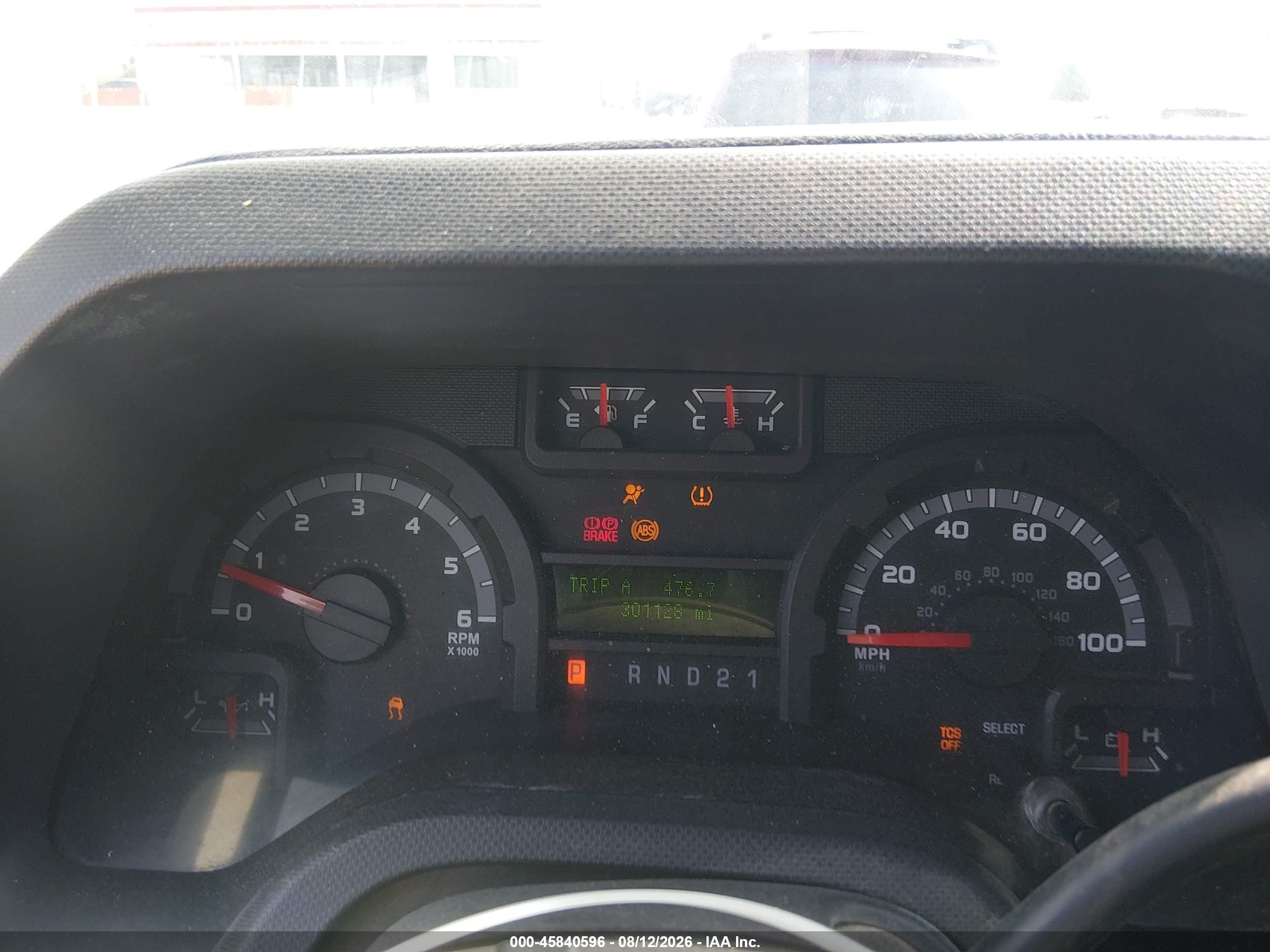 2012 Ford E-250 Commercial Красный vin: 1FTNE2EL0CDA18016