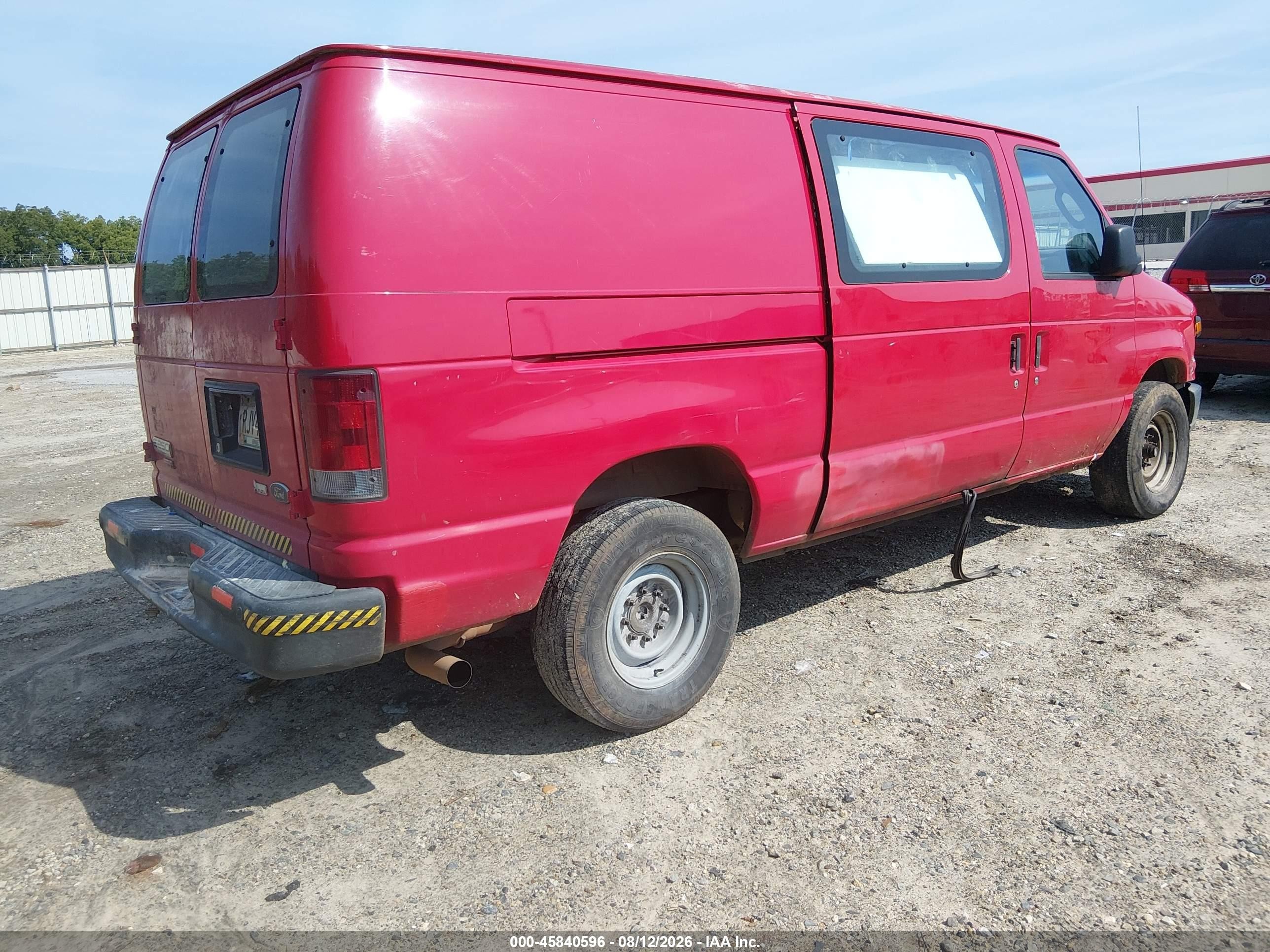 2012 Ford E-250 Commercial Красный vin: 1FTNE2EL0CDA18016
