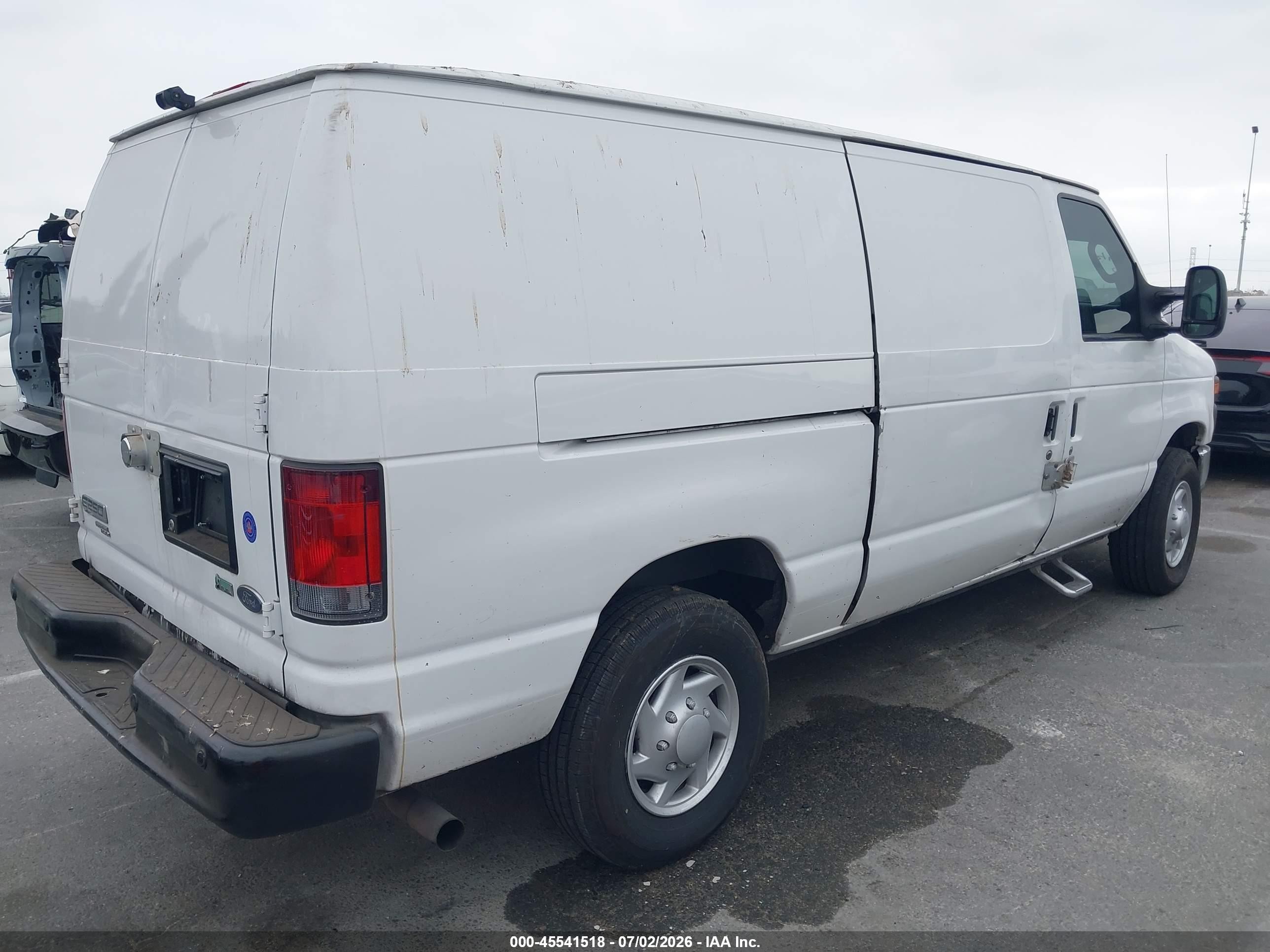2012 Ford E-250 Commercial/recreational White vin: 1FTNE2EL0CDB08556
