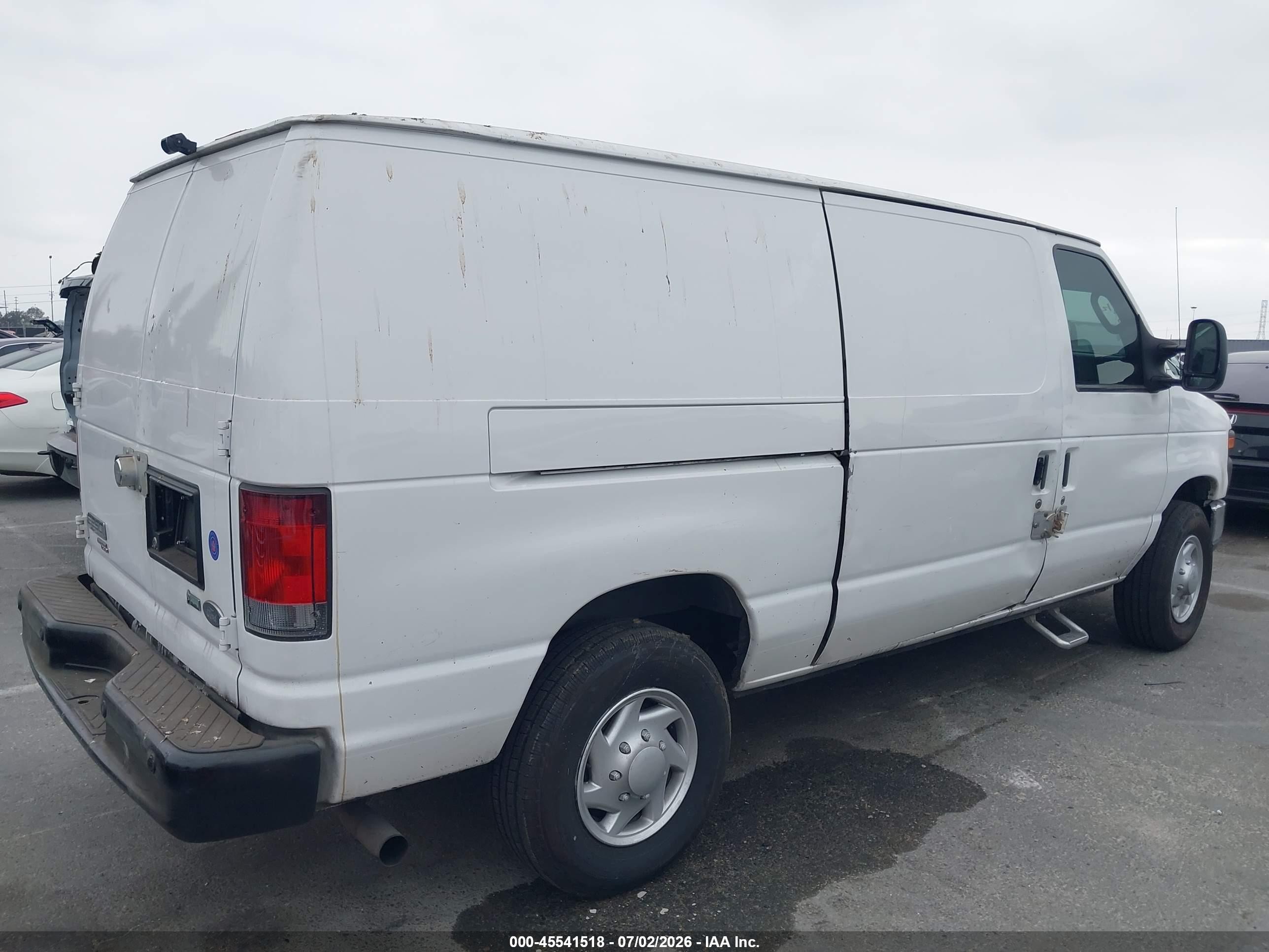 2012 Ford E-250 Commercial/recreational White vin: 1FTNE2EL0CDB08556