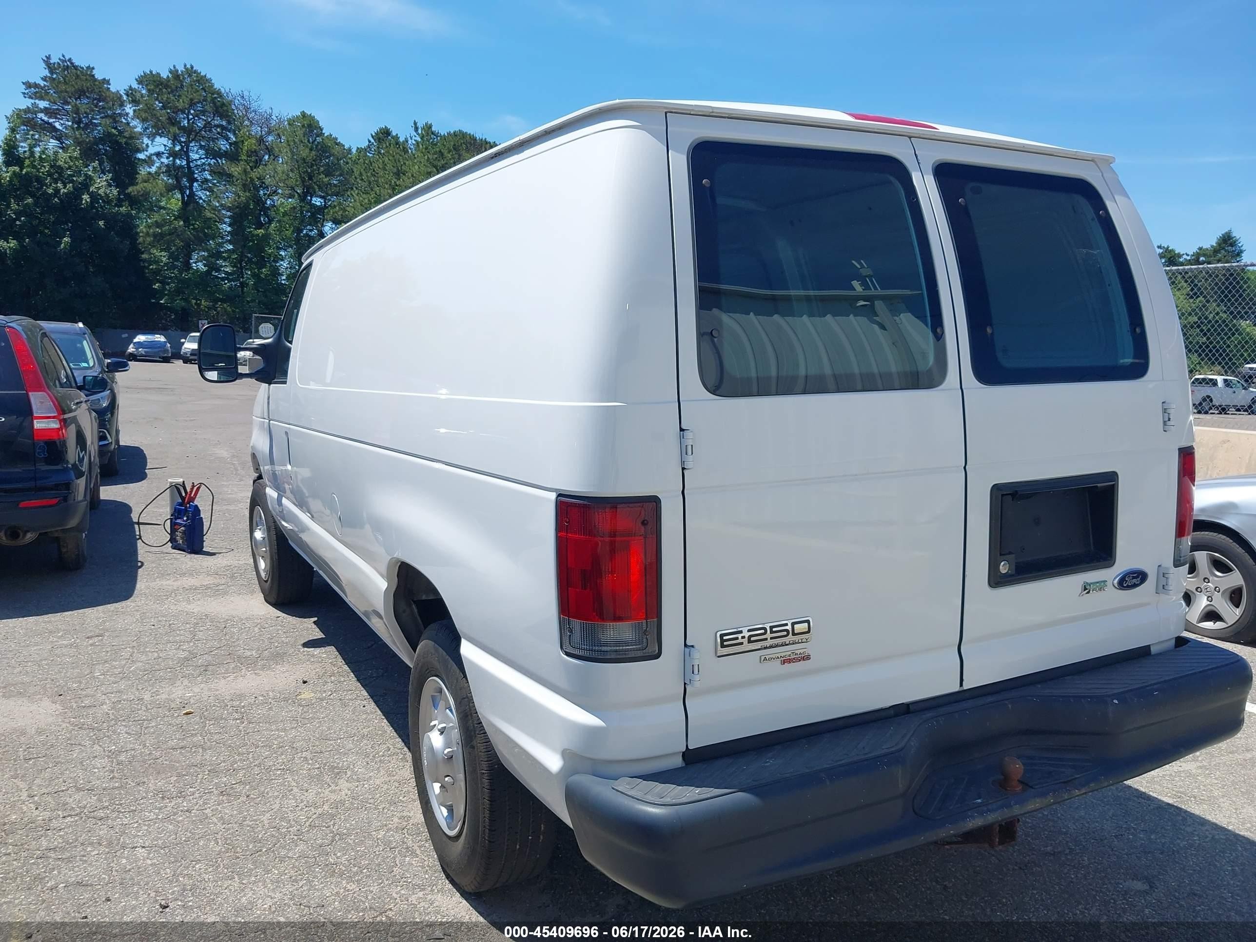 2011 Ford E-250 Commercial White vin: 1FTNE2EL1BDA28326