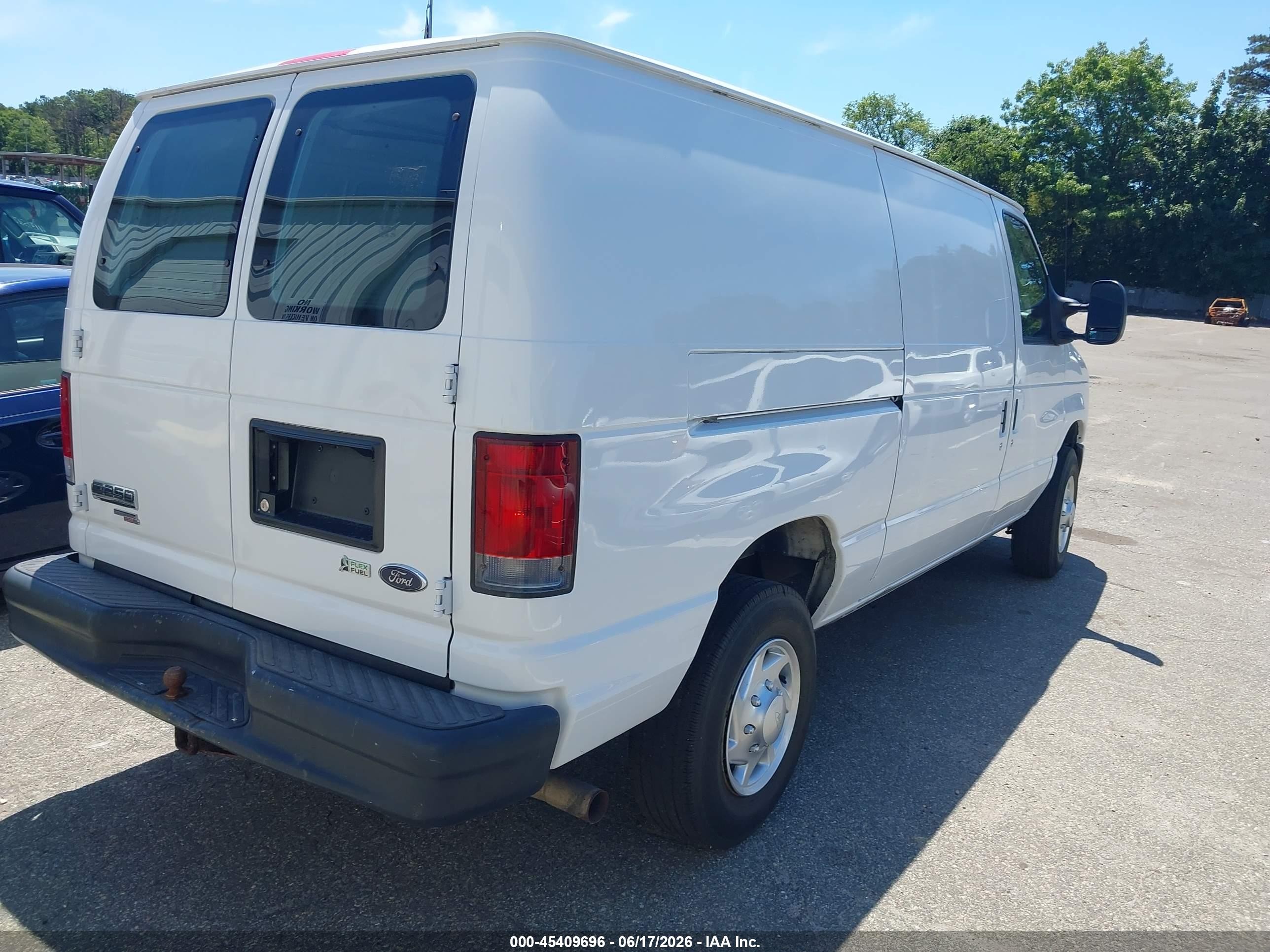 2011 Ford E-250 Commercial White vin: 1FTNE2EL1BDA28326