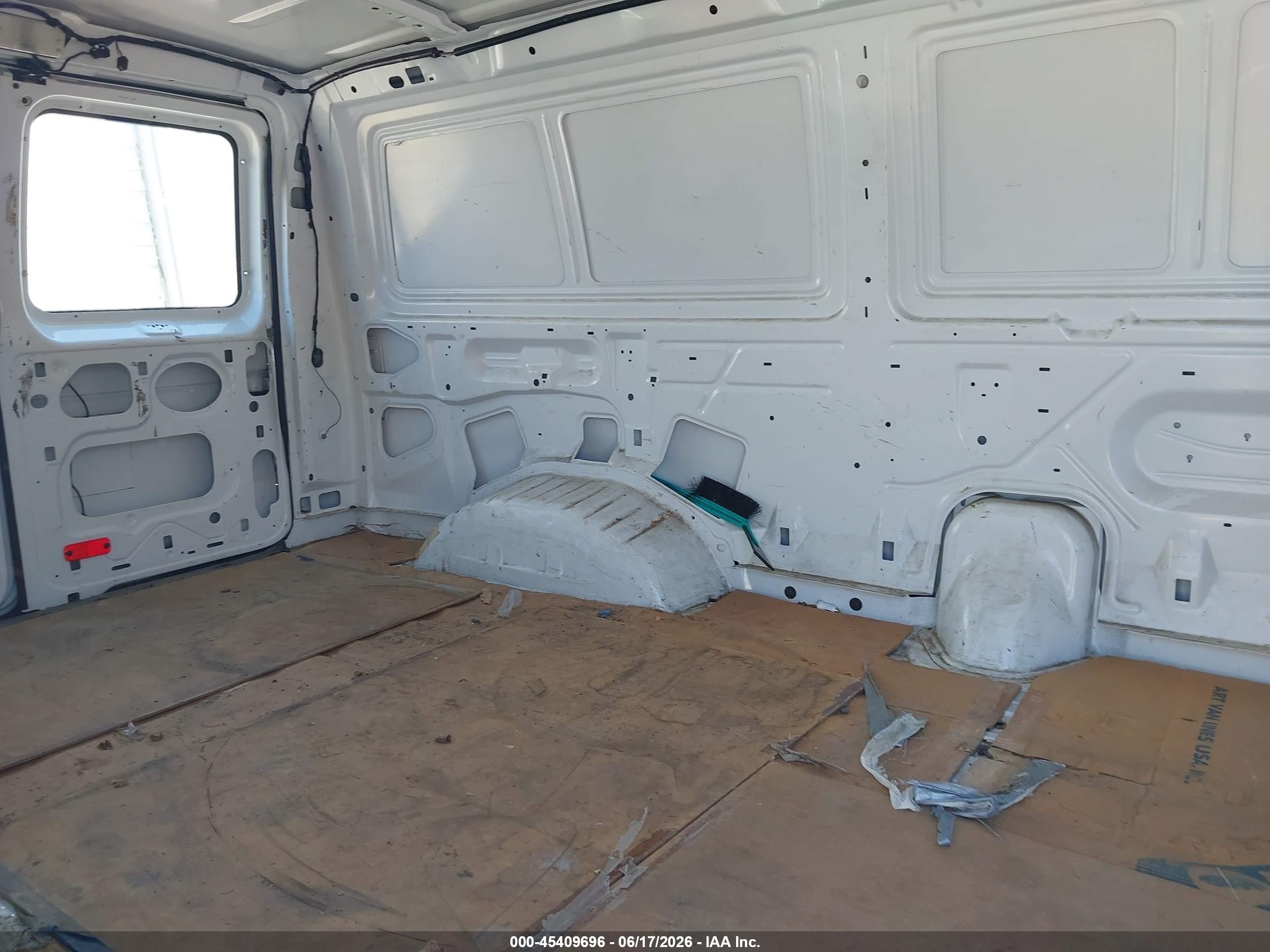 2011 Ford E-250 Commercial White vin: 1FTNE2EL1BDA28326