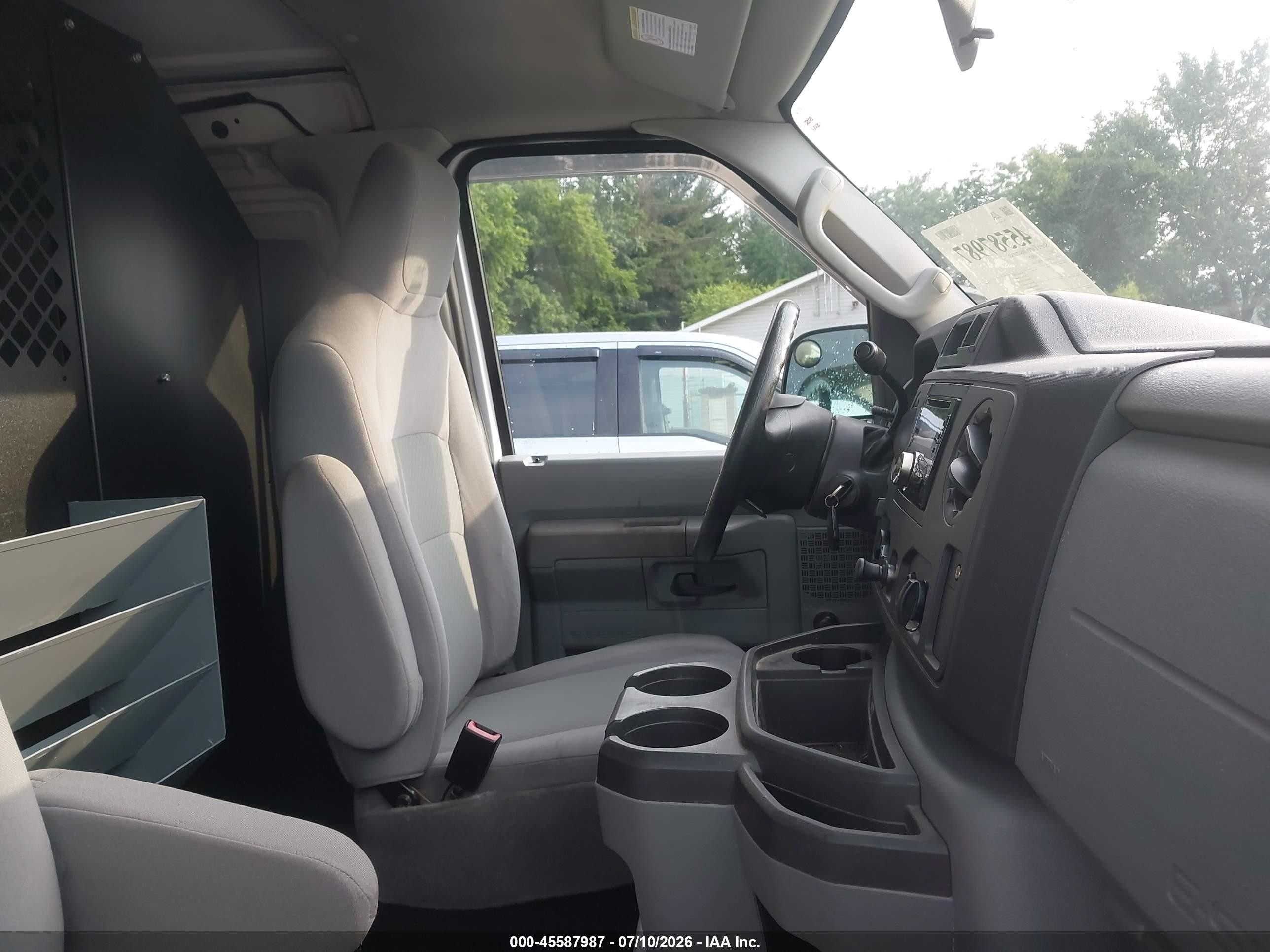 2012 Ford E-250 Commercial/recreational White vin: 1FTNE2EL1CDA37481
