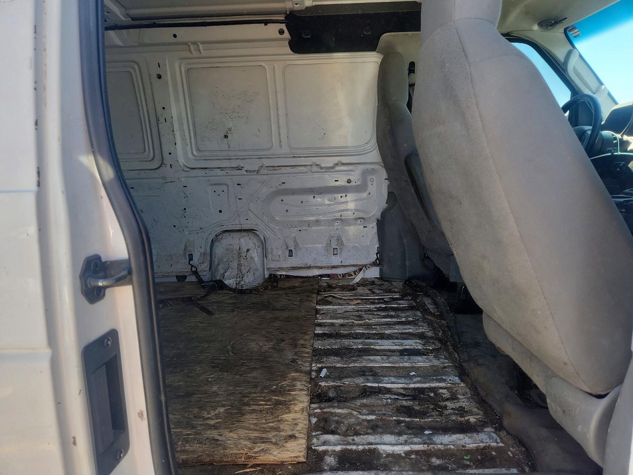 2010 Ford Econoline E250 Van White vin: 1FTNE2EL3ADA63206