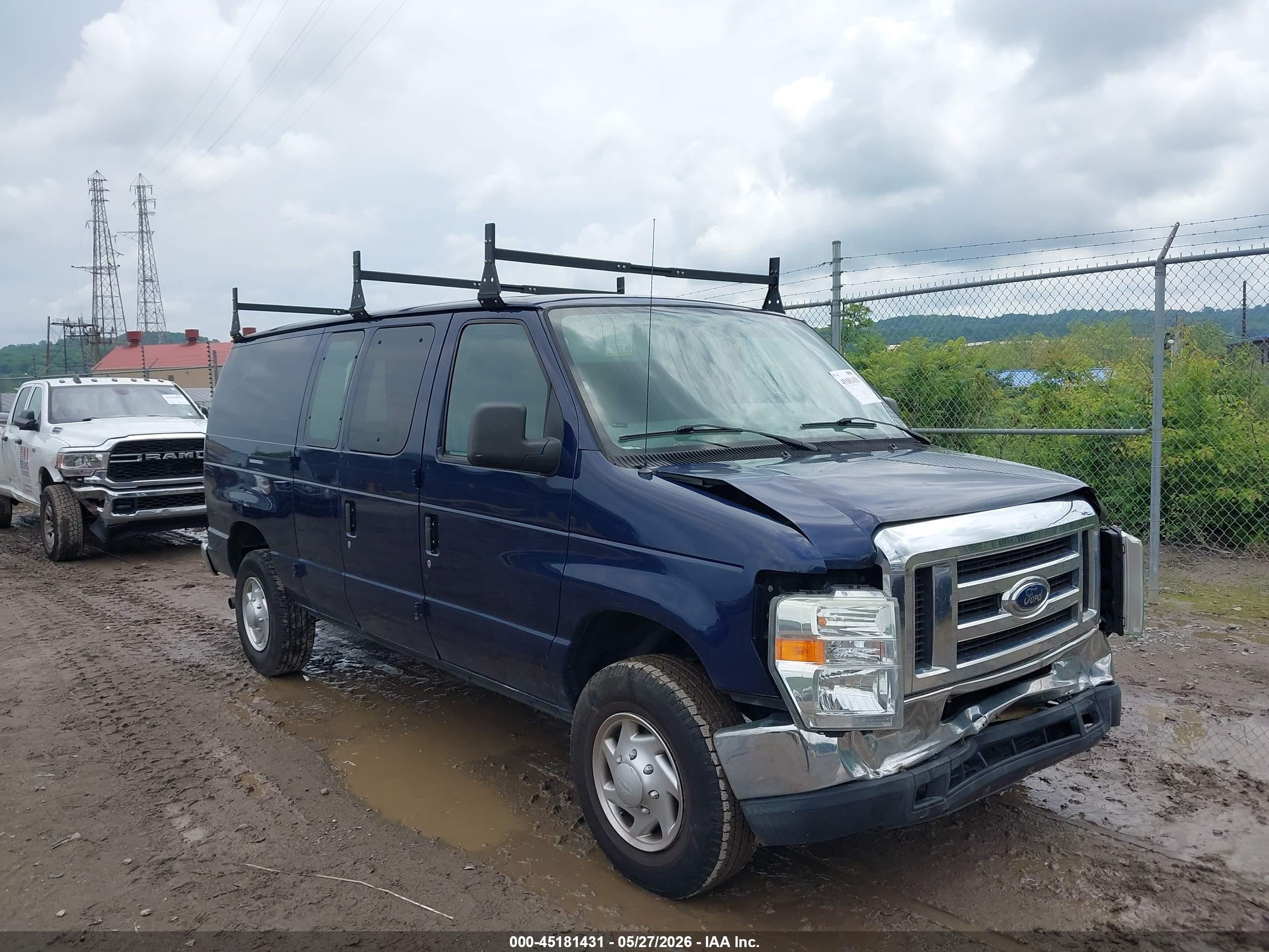 2013 Ford E-250 Commercial Blue vin: 1FTNE2EL4DDA73327