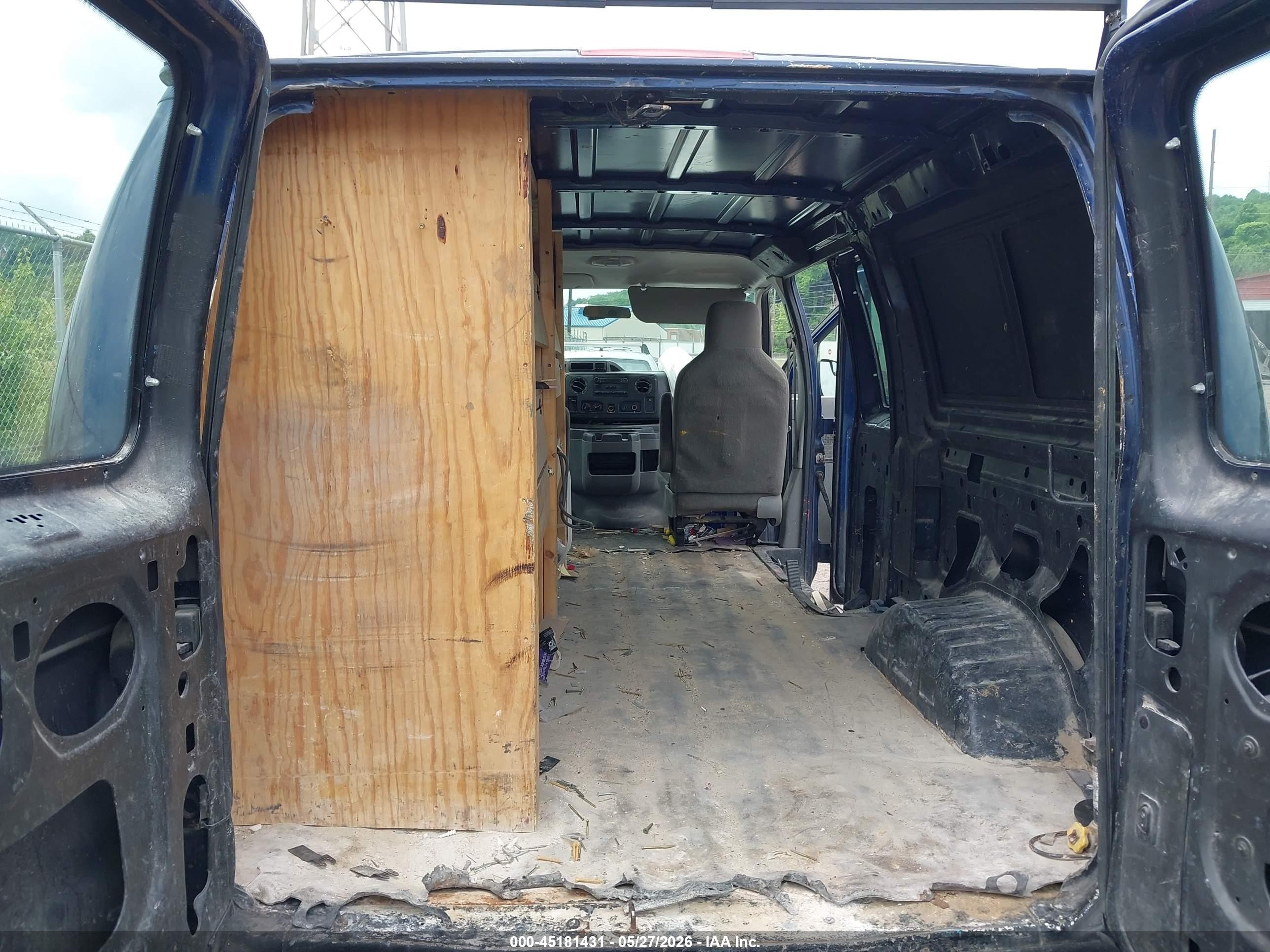 2013 Ford E-250 Commercial Blue vin: 1FTNE2EL4DDA73327
