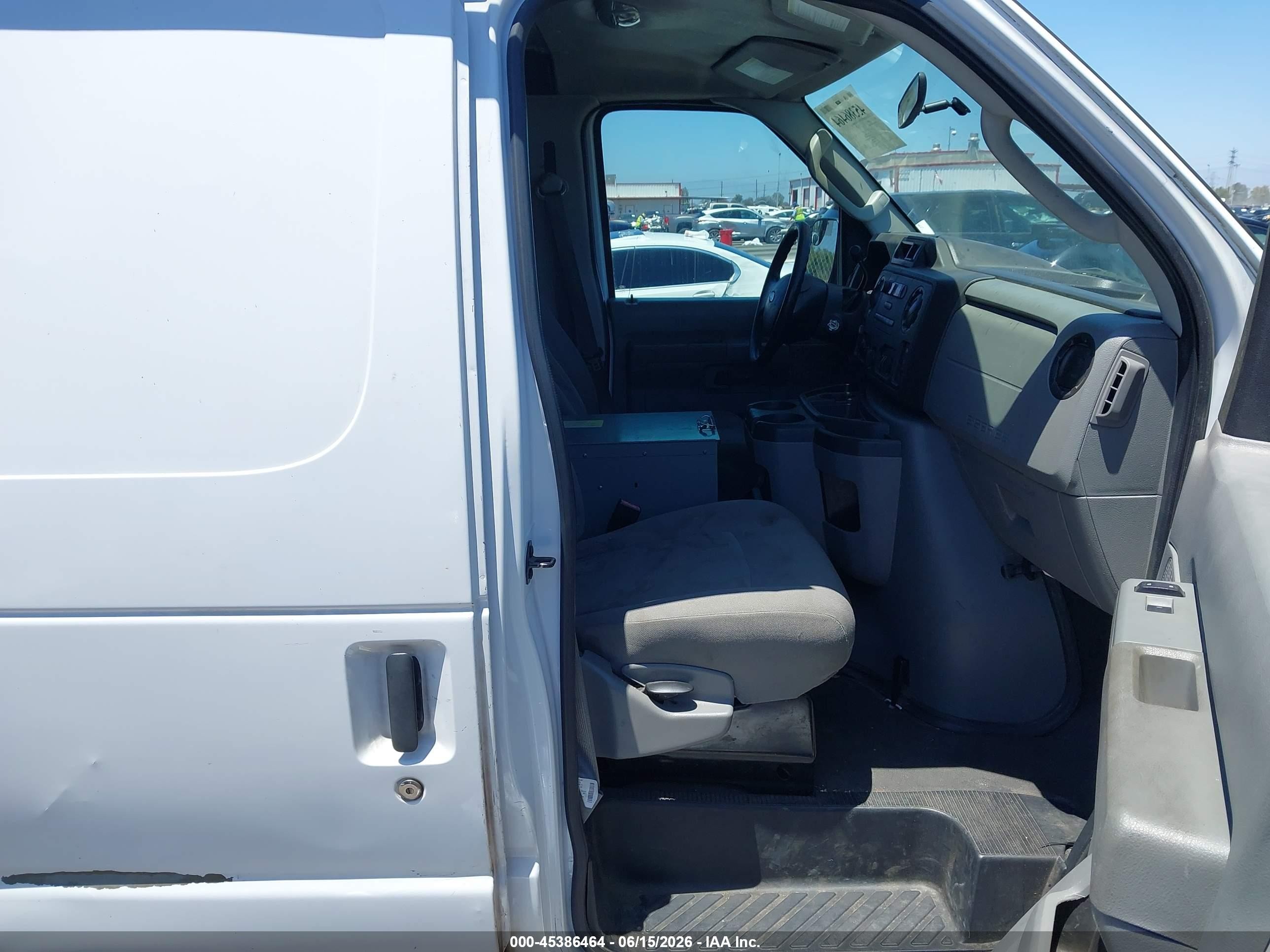 2013 Ford E-250 Commercial White vin: 1FTNE2EL4DDB32392