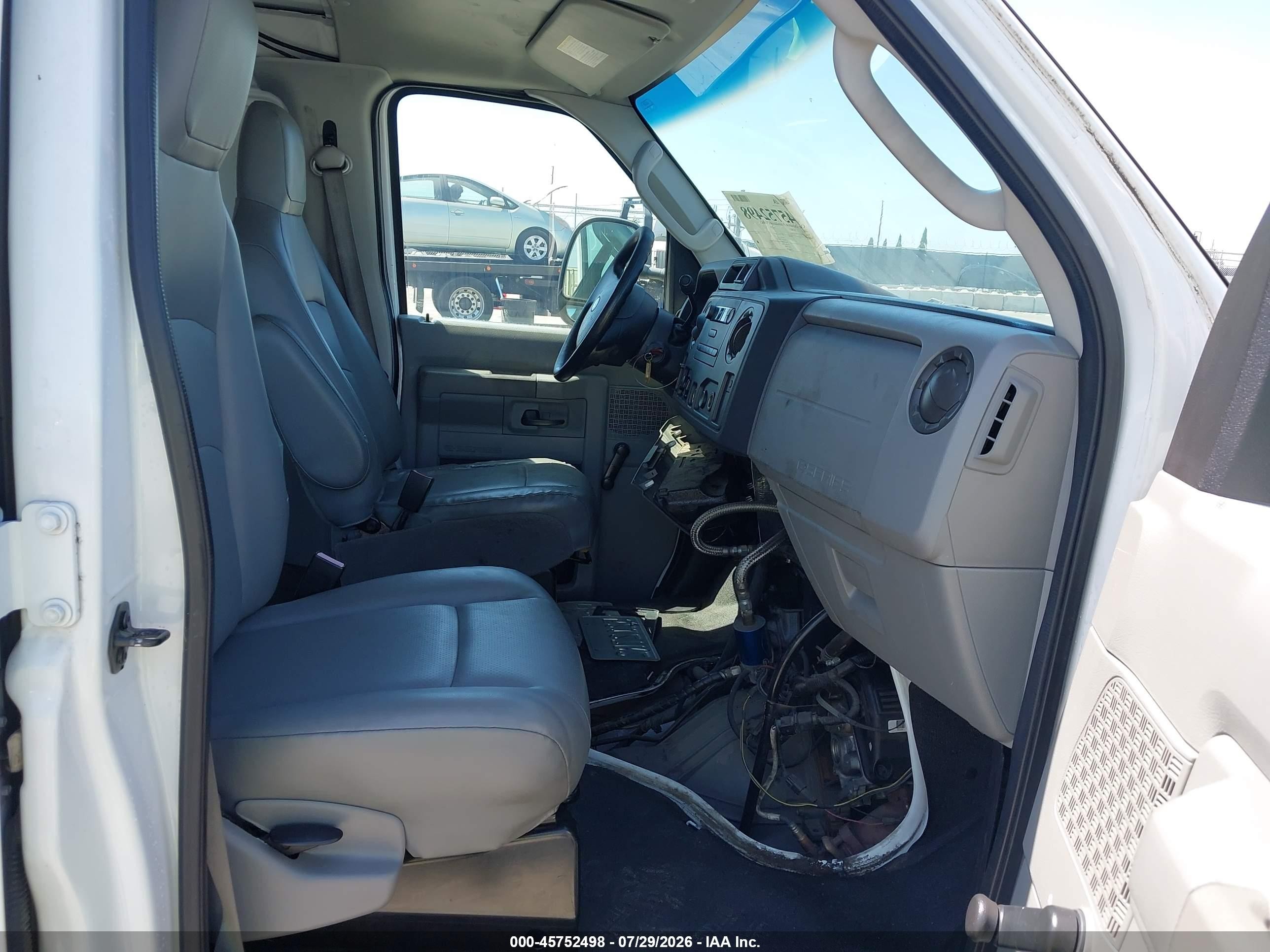 2011 Ford E-250 Commercial White vin: 1FTNE2EL6BDA10453