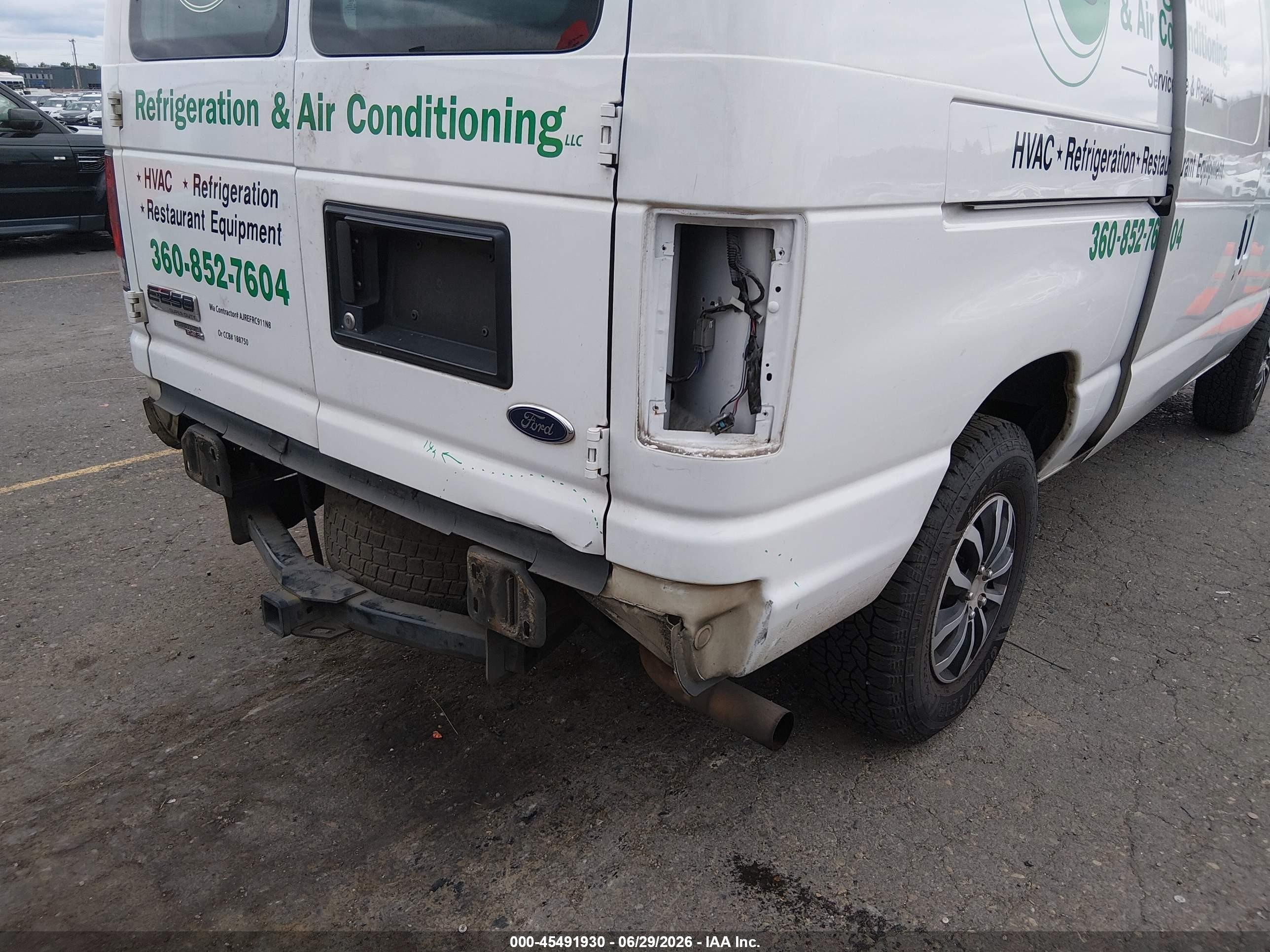 2013 Ford E-250 Commercial White vin: 1FTNE2EL6DDA18300