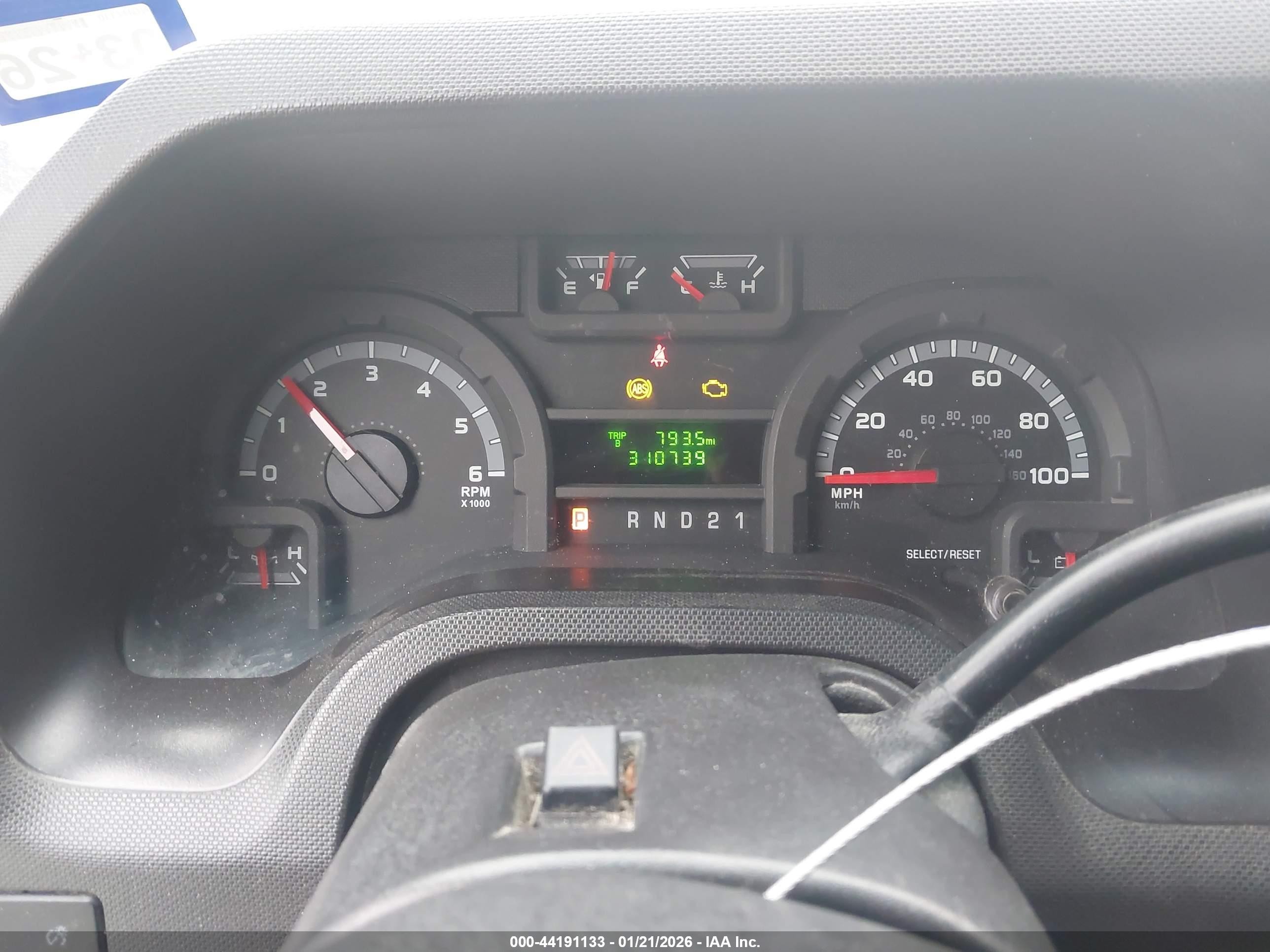 2010 Ford E-250 Commercial/recreational White vin: 1FTNE2EL7ADA04689