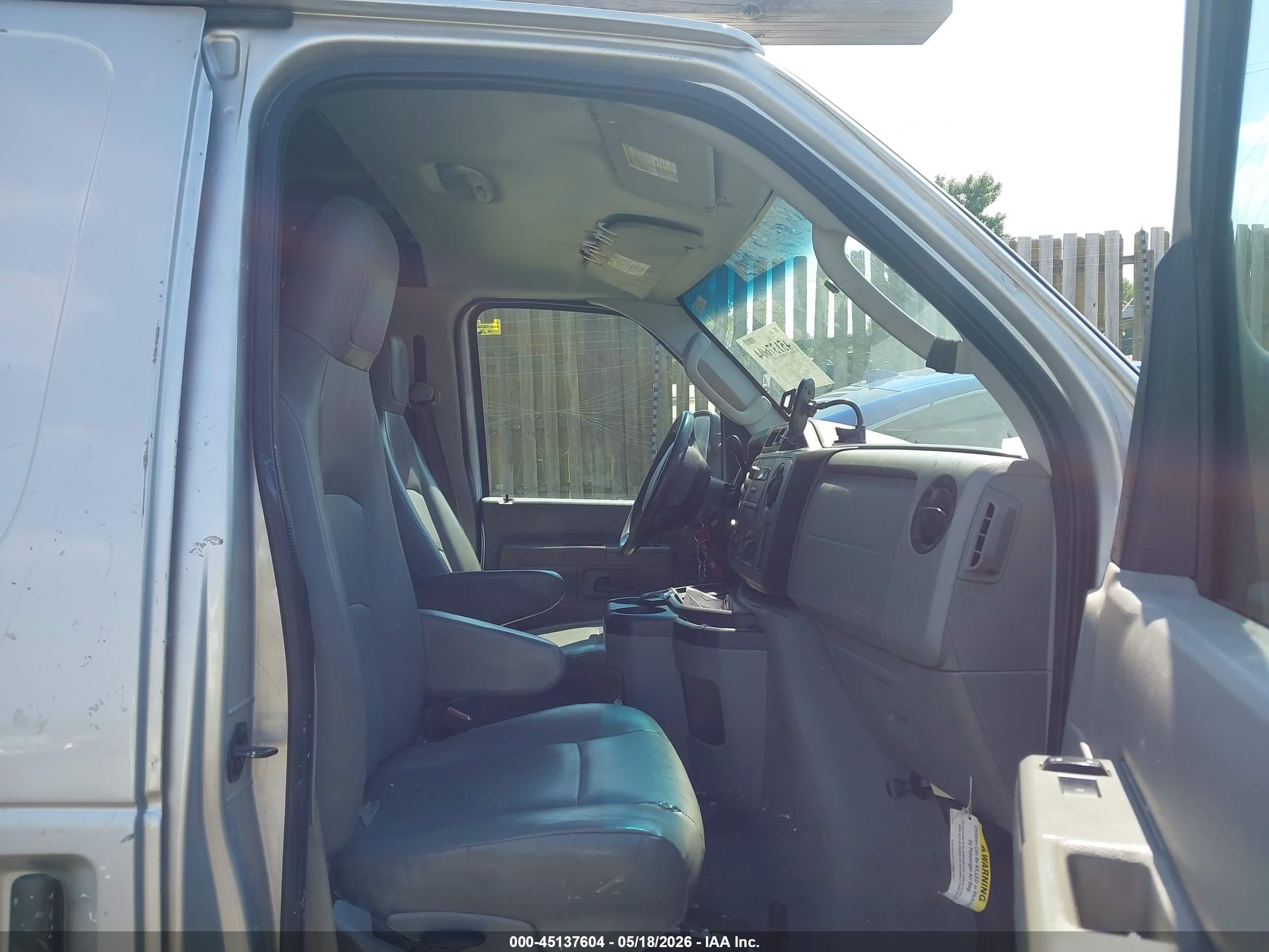 2011 Ford E-250 Commercial Silver vin: 1FTNE2EL7BDB13199