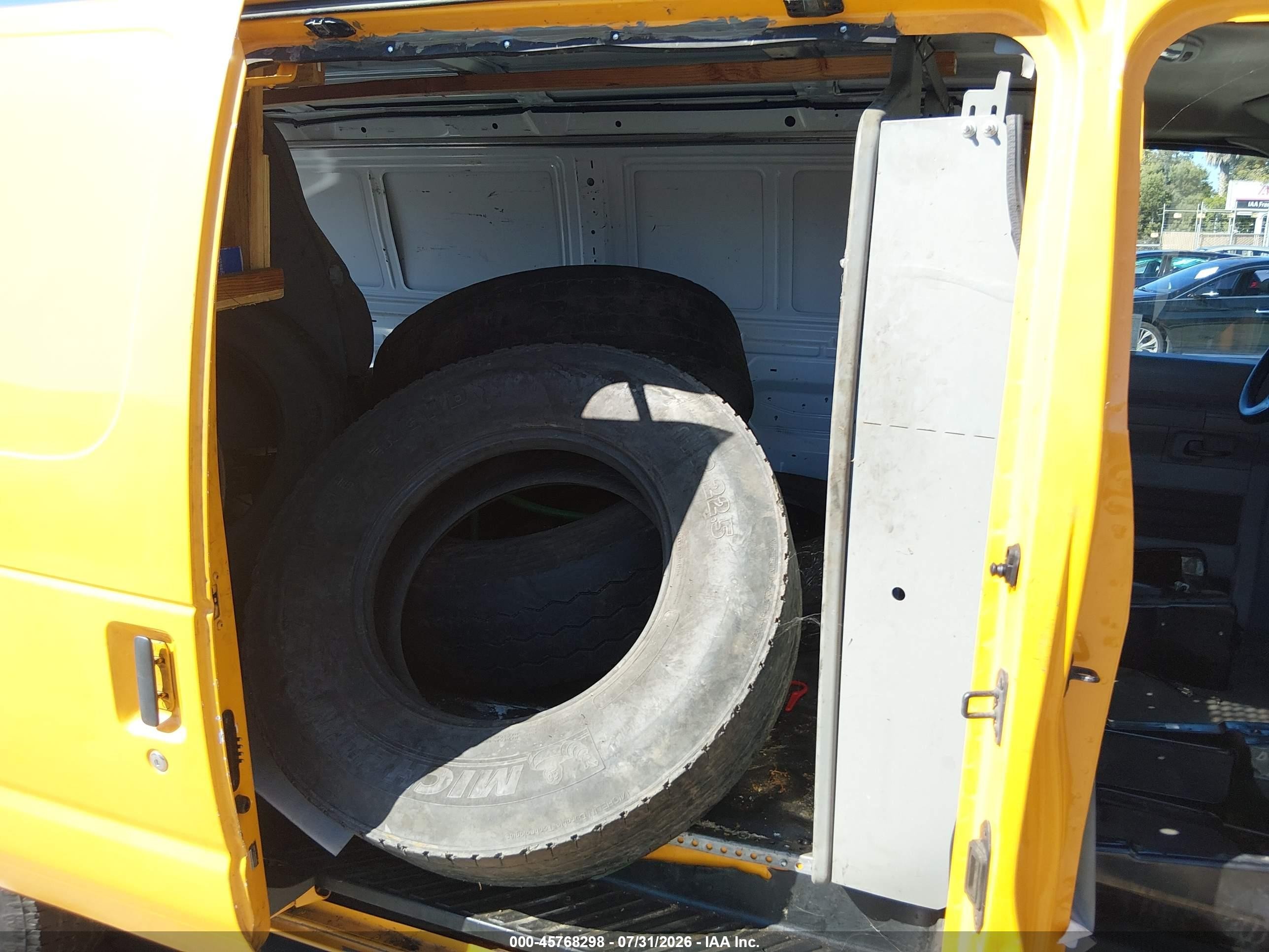 2012 Ford E-250 Commercial Yellow vin: 1FTNE2EL8CDB35102