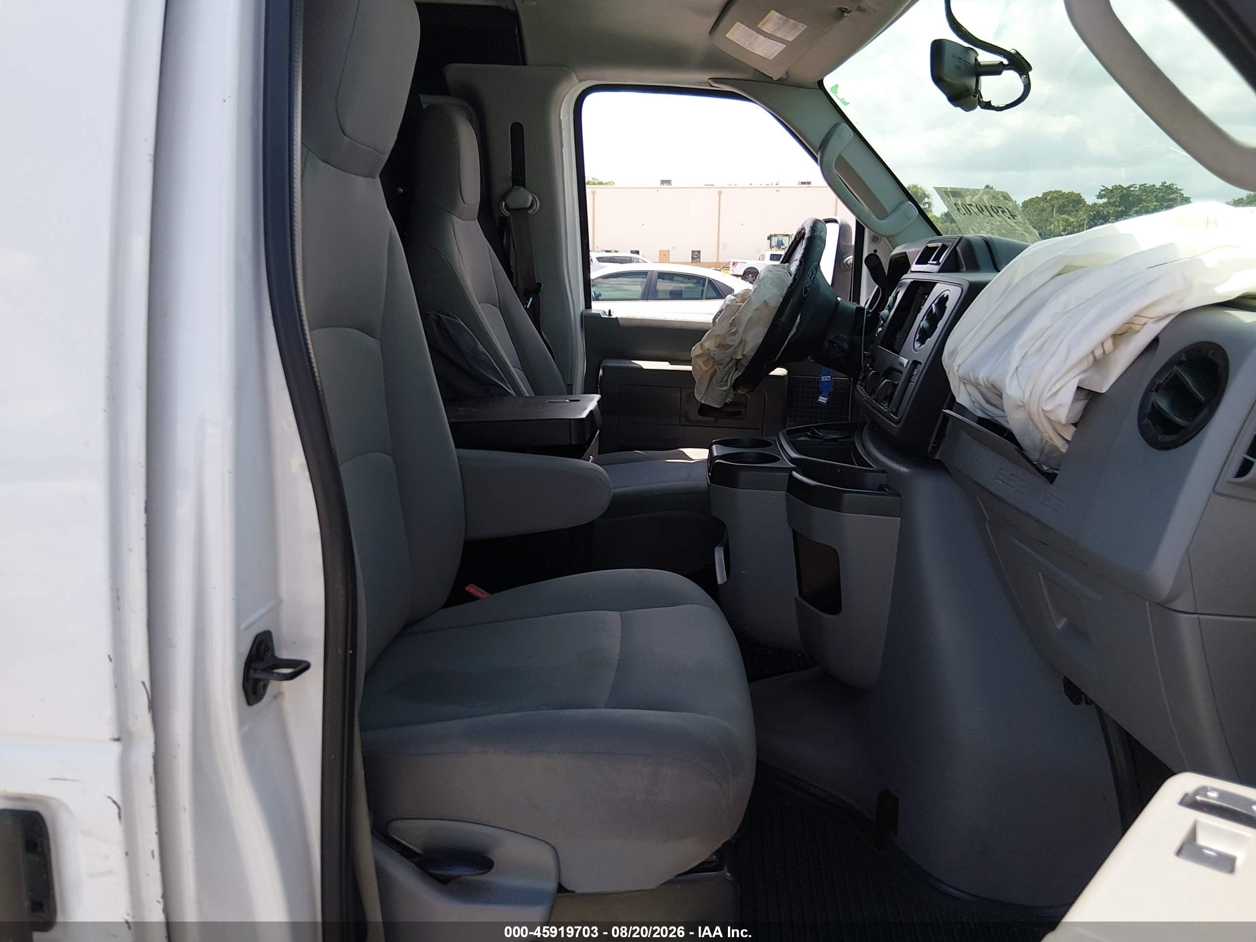 2014 Ford E-250 Commercial White vin: 1FTNE2EL8EDA06618