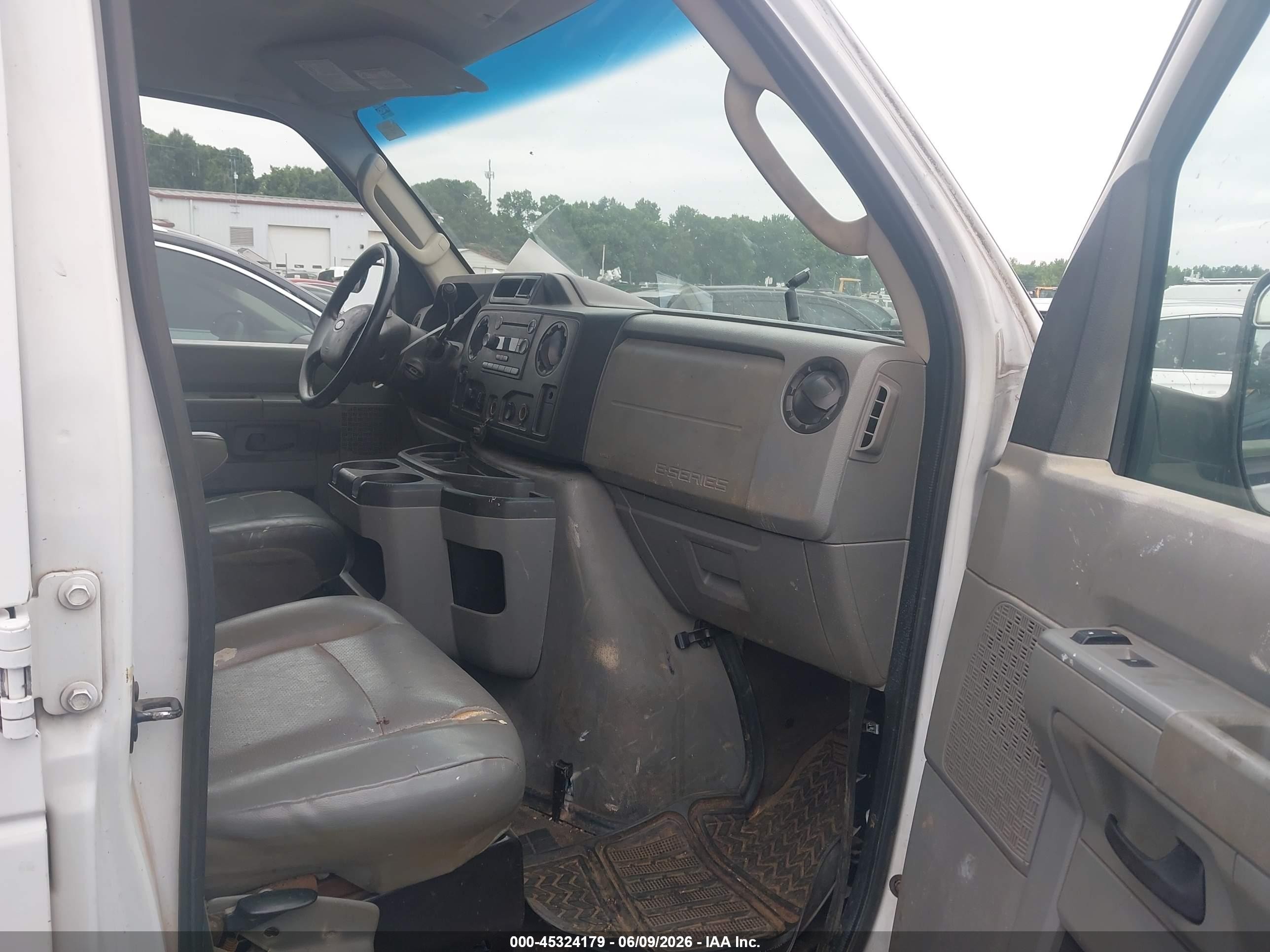 2013 Ford E-250 Commercial White vin: 1FTNE2EL9DDB31447