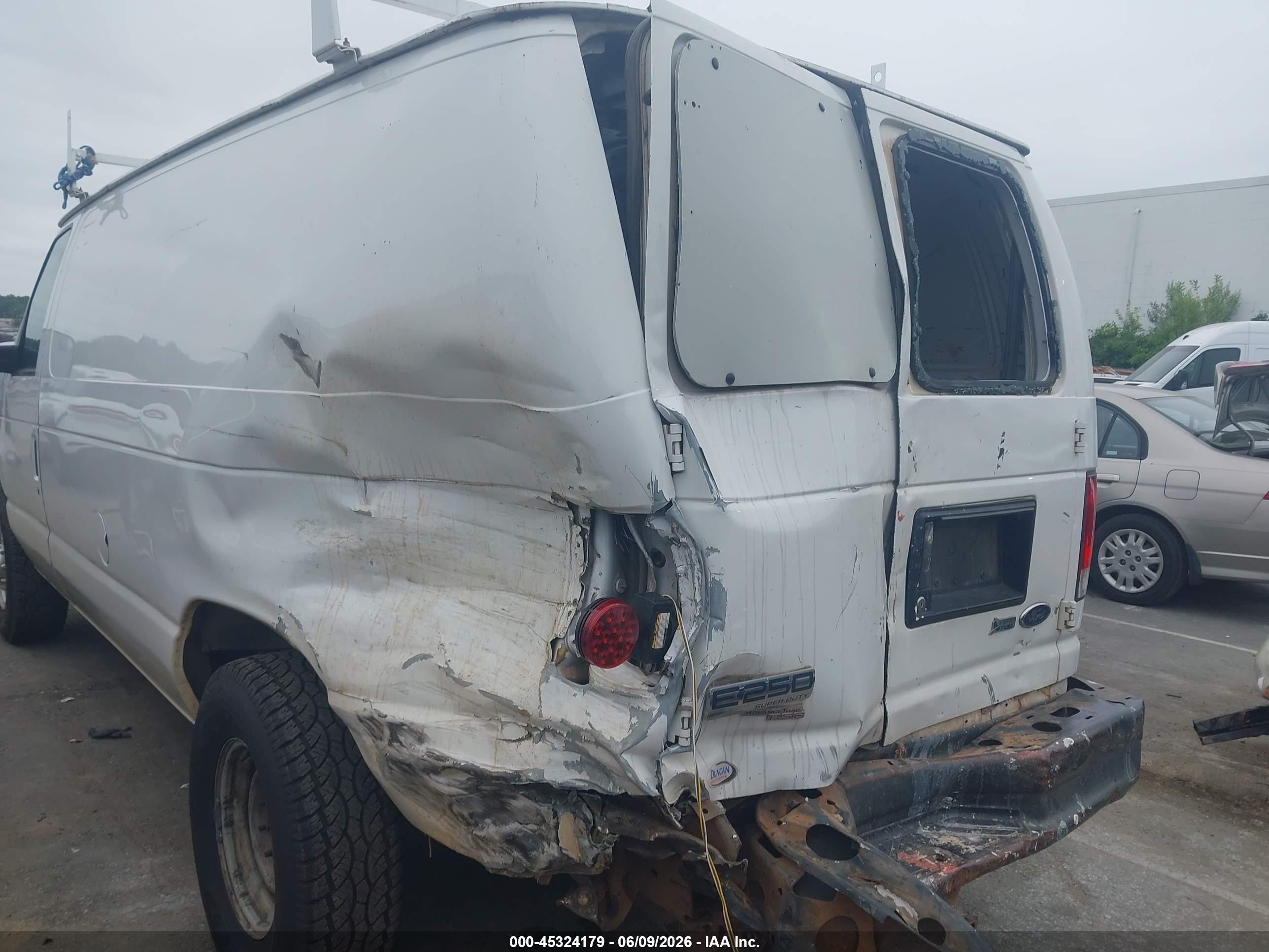 2013 Ford E-250 Commercial White vin: 1FTNE2EL9DDB31447