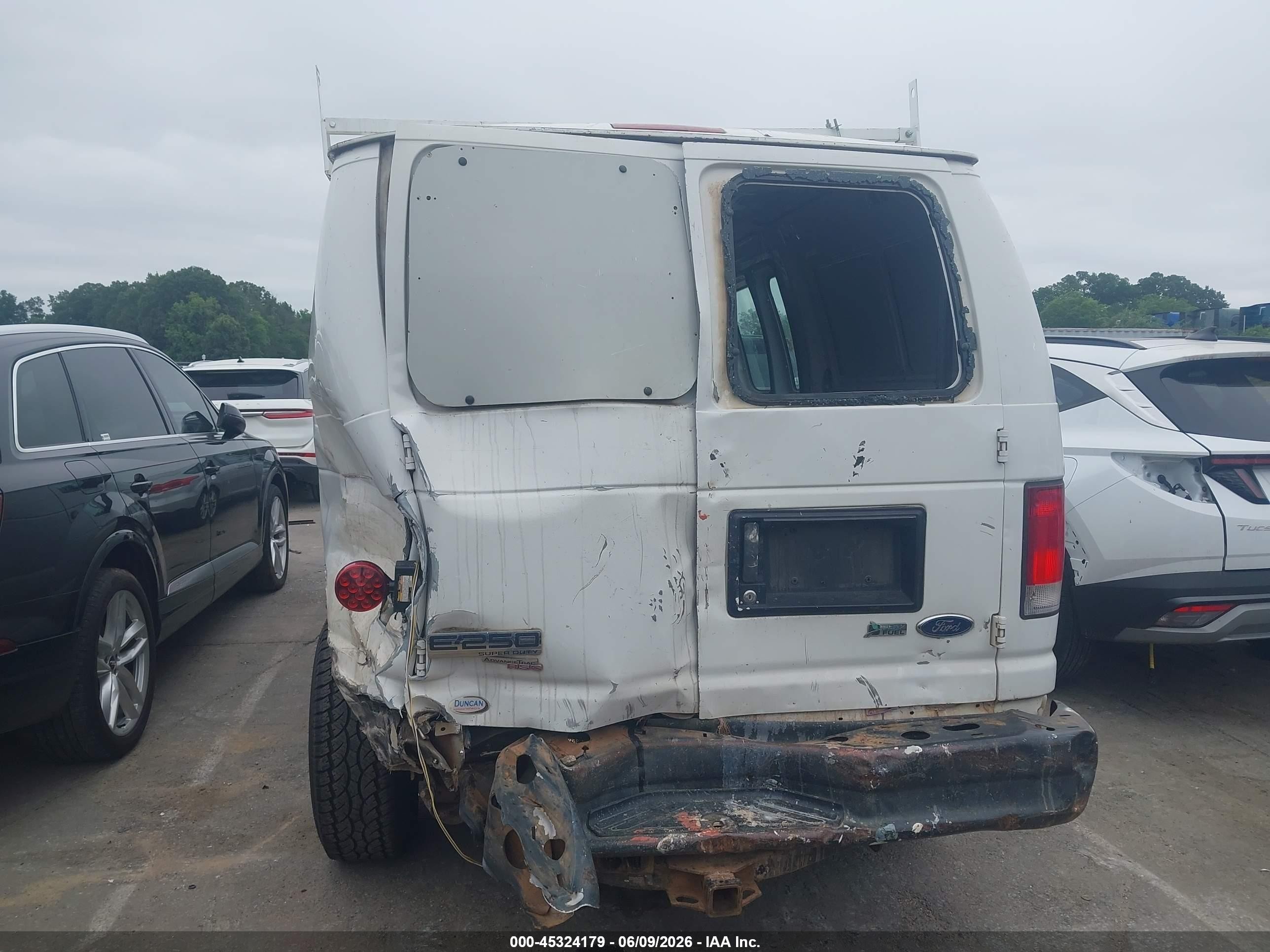 2013 Ford E-250 Commercial White vin: 1FTNE2EL9DDB31447