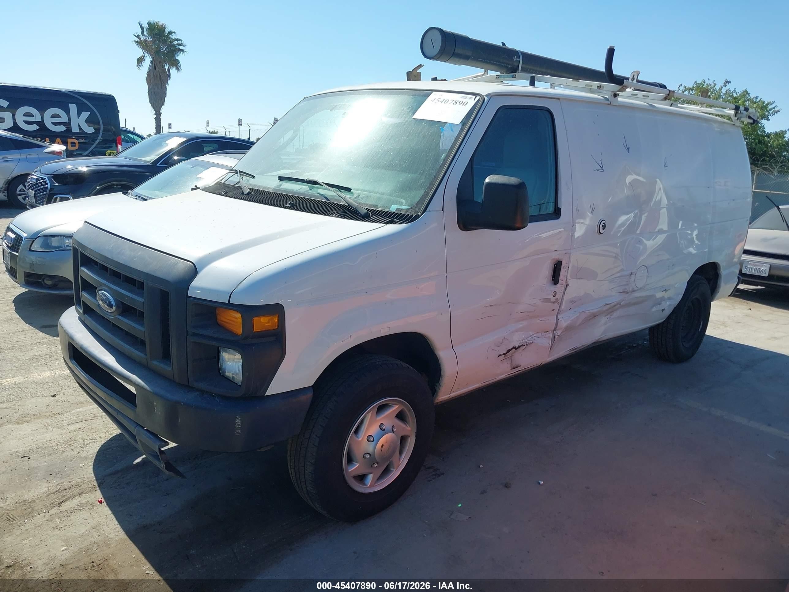 2010 Ford E-250 Commercial/recreational White vin: 1FTNE2ELXADA19610