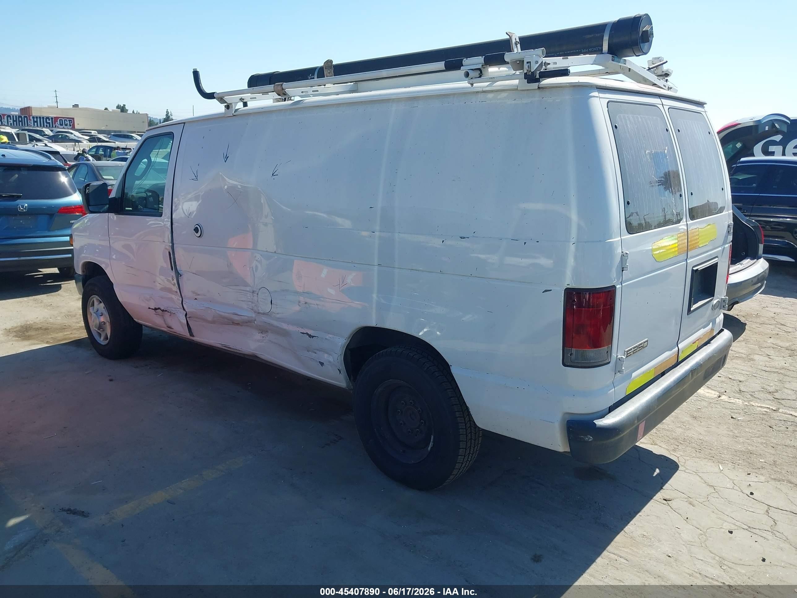 2010 Ford E-250 Commercial/recreational White vin: 1FTNE2ELXADA19610