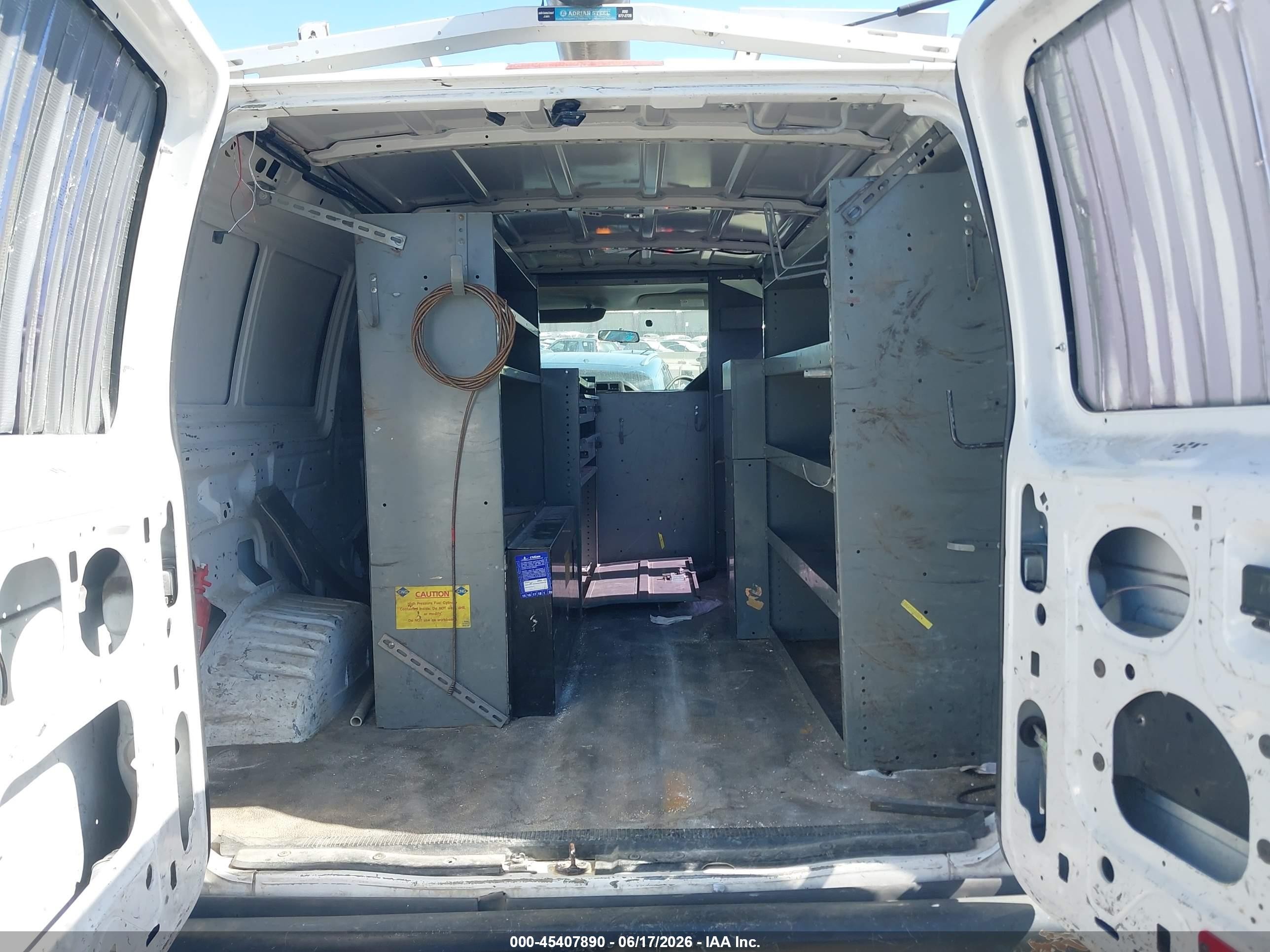 2010 Ford E-250 Commercial/recreational White vin: 1FTNE2ELXADA19610
