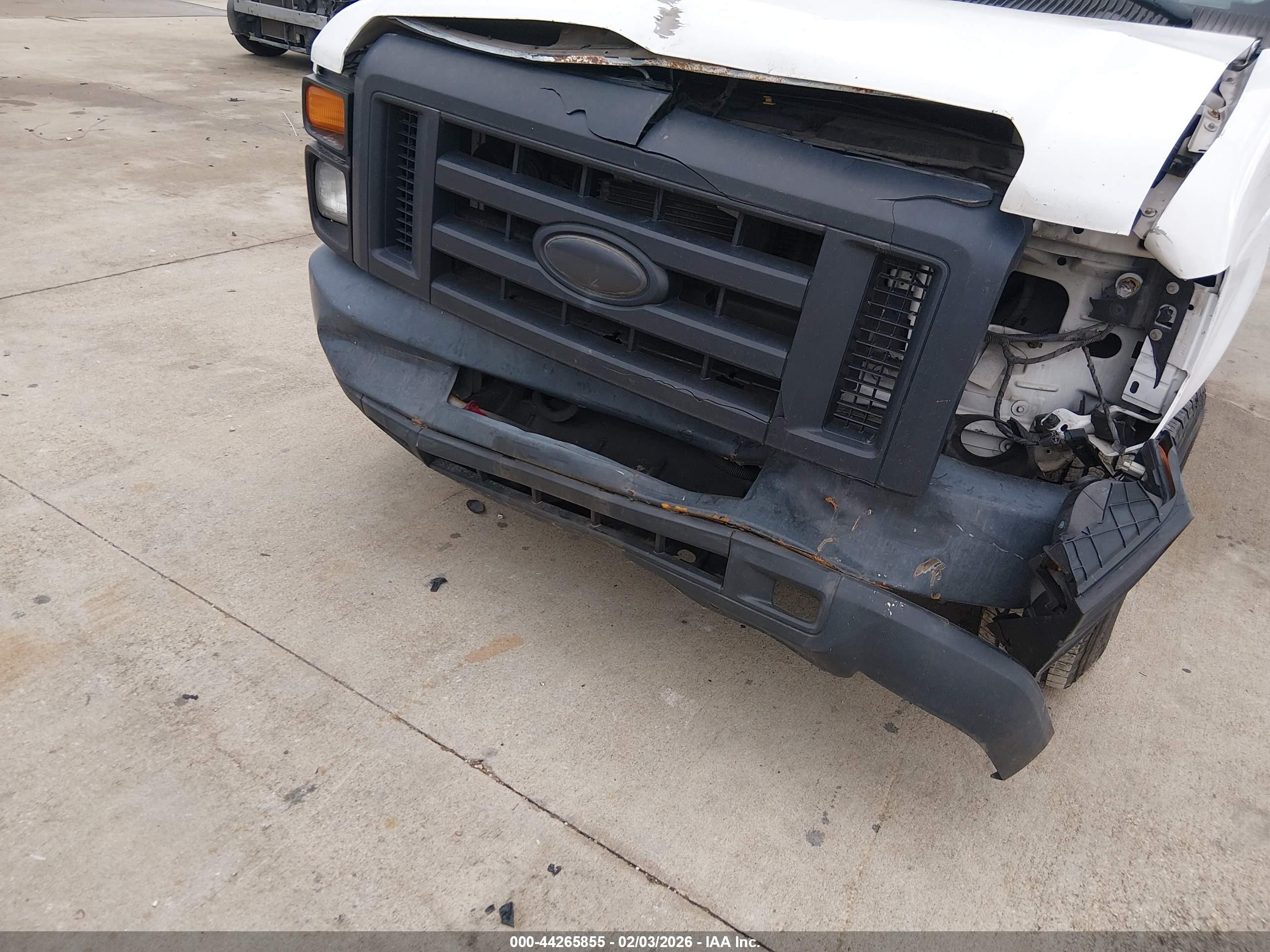 2014 Ford E-250 Commercial Белый vin: 1FTNE2ELXEDA48529