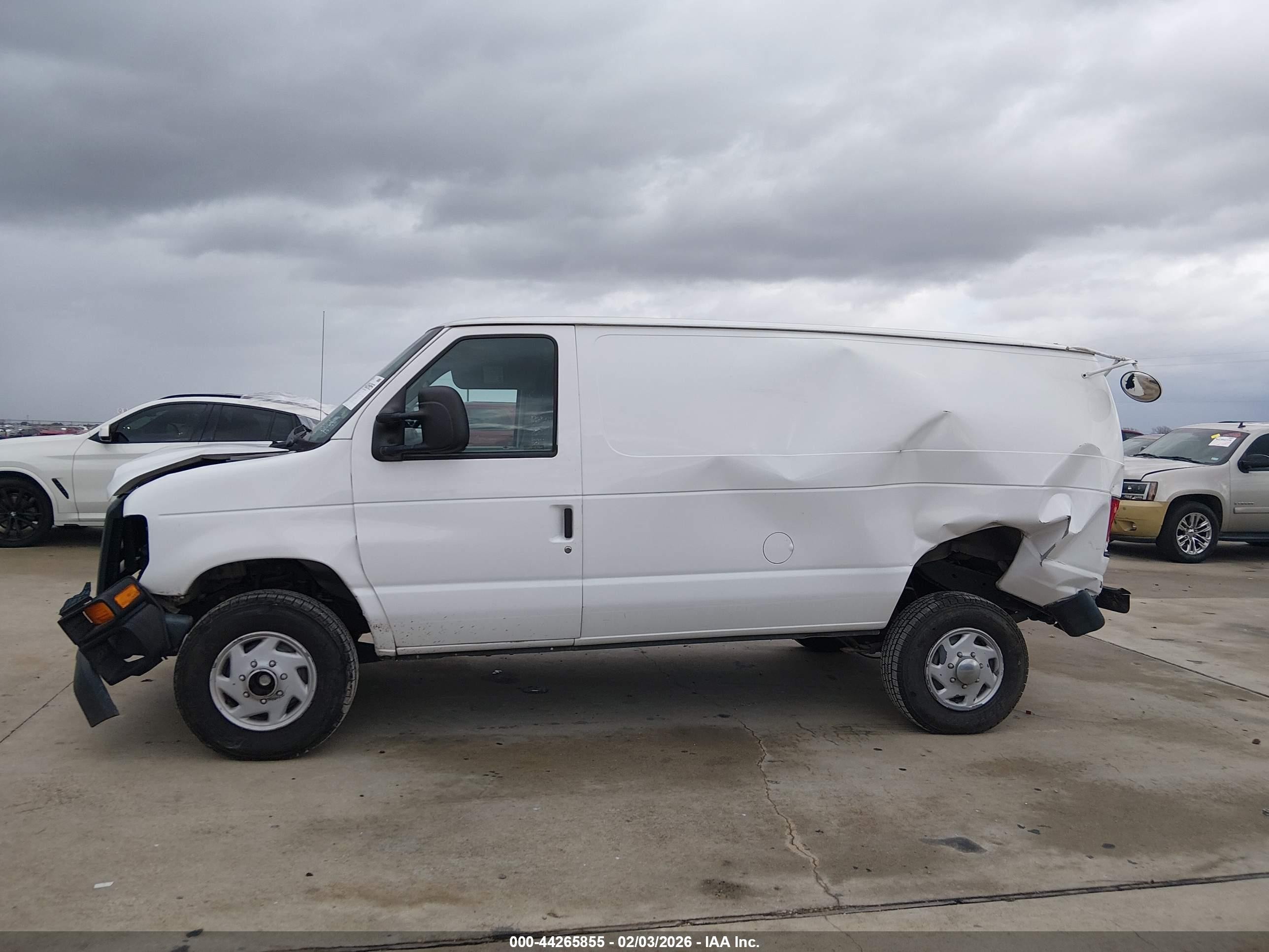 2014 Ford E-250 Commercial Белый vin: 1FTNE2ELXEDA48529