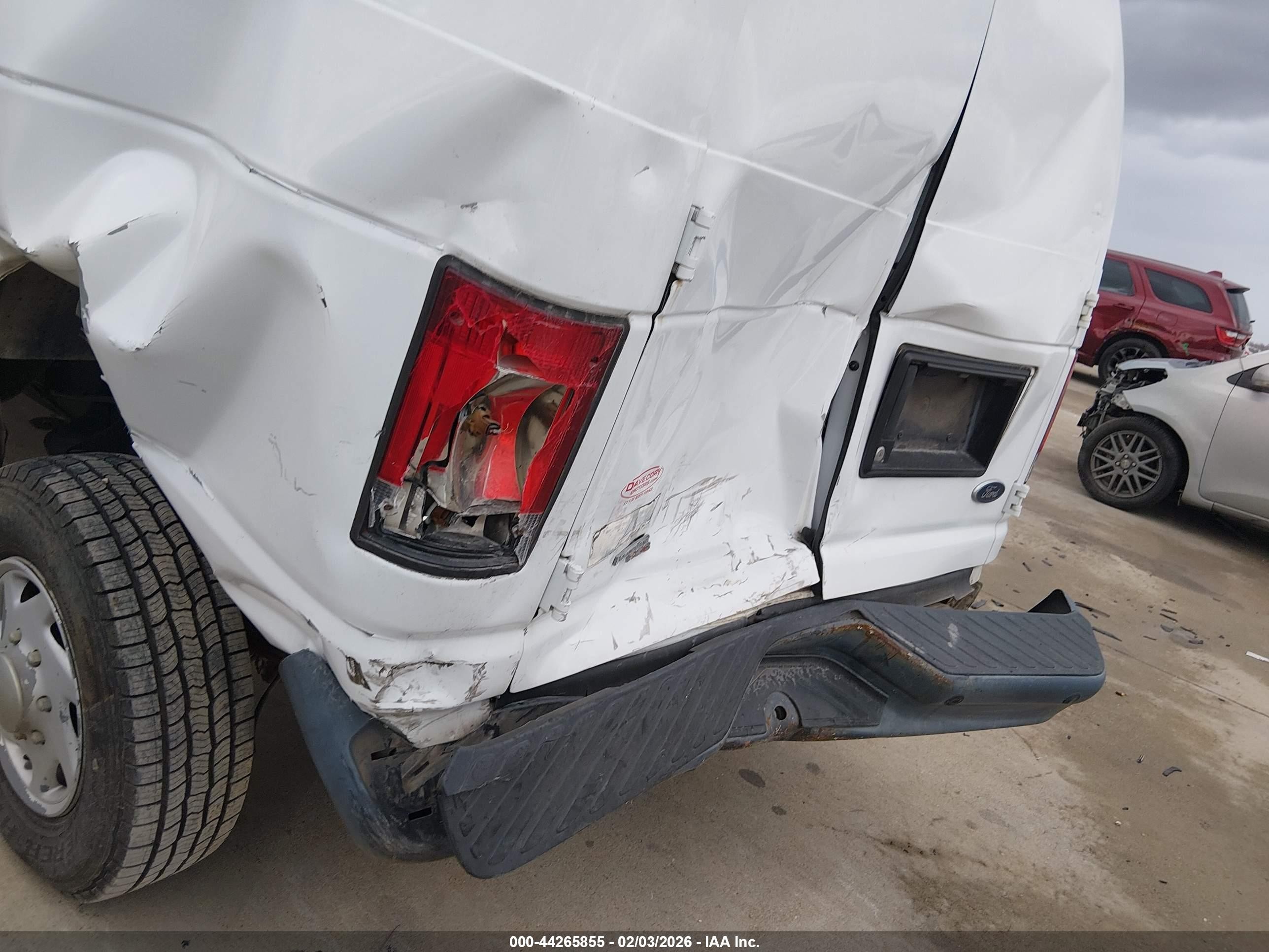 2014 Ford E-250 Commercial Белый vin: 1FTNE2ELXEDA48529