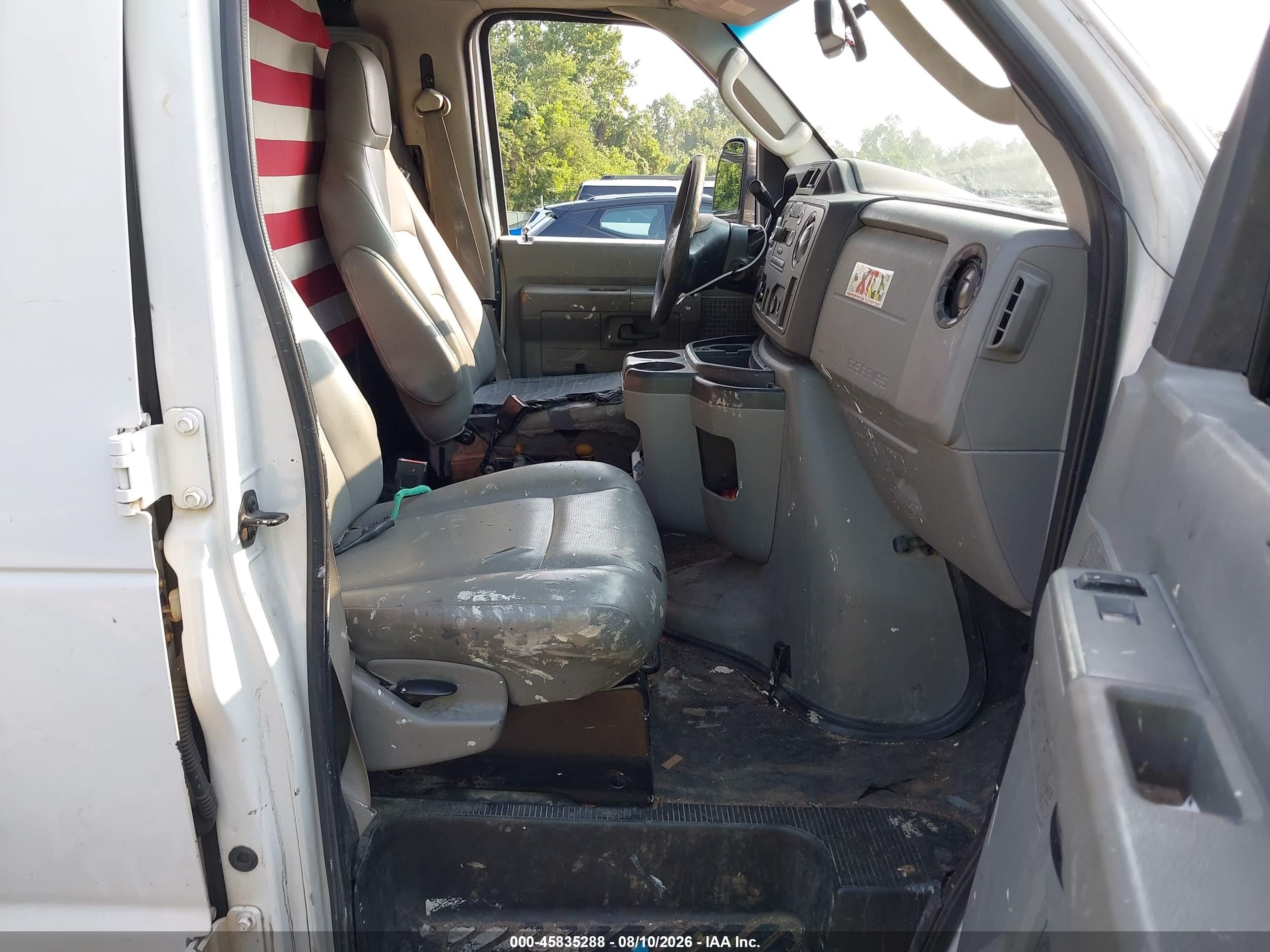 2014 Ford E-250 Commercial White vin: 1FTNE2ELXEDA67212