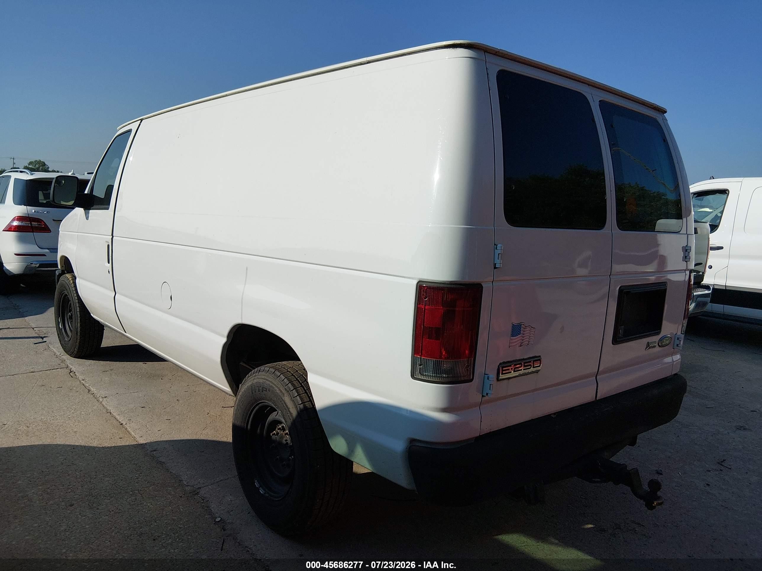2010 Ford E-250 Commercial/recreational White vin: 1FTNE2EW0ADA68647