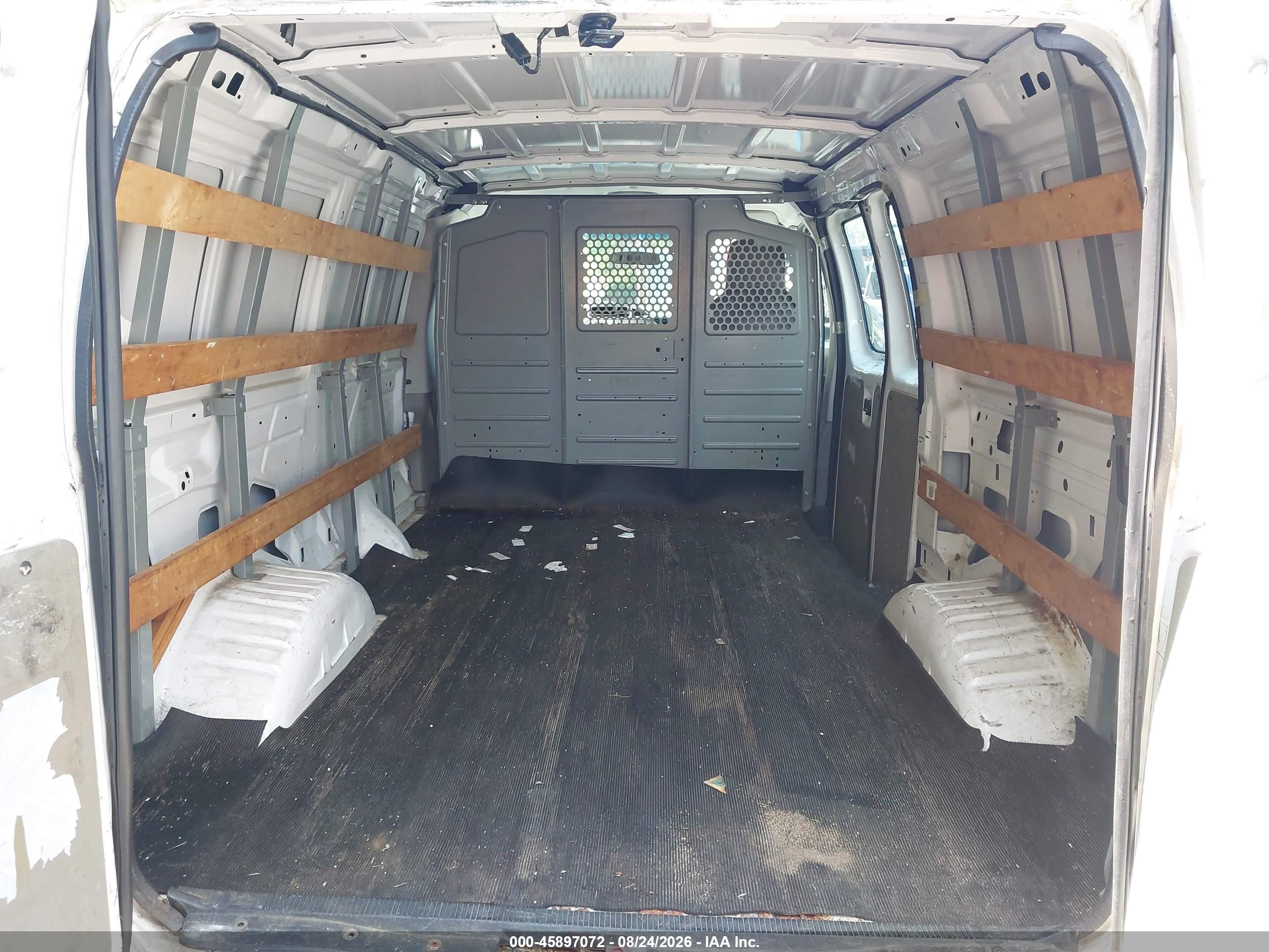 2012 Ford E-250 Commercial Белый vin: 1FTNE2EW0CDA24571