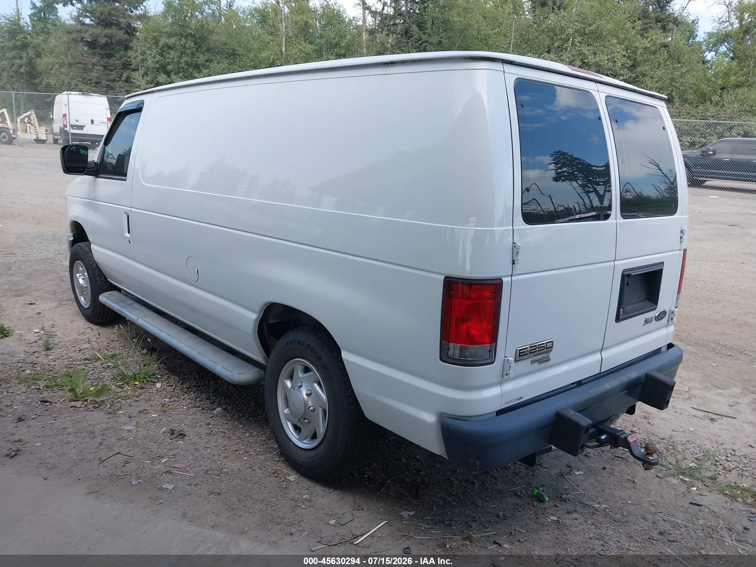 2014 Ford E-250 Commercial Белый vin: 1FTNE2EW0EDA31829