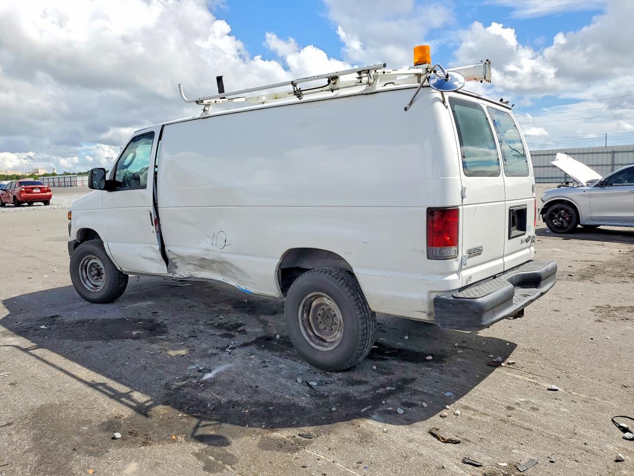 2010 Ford Econoline E250 Van White vin: 1FTNE2EW1ADA88034