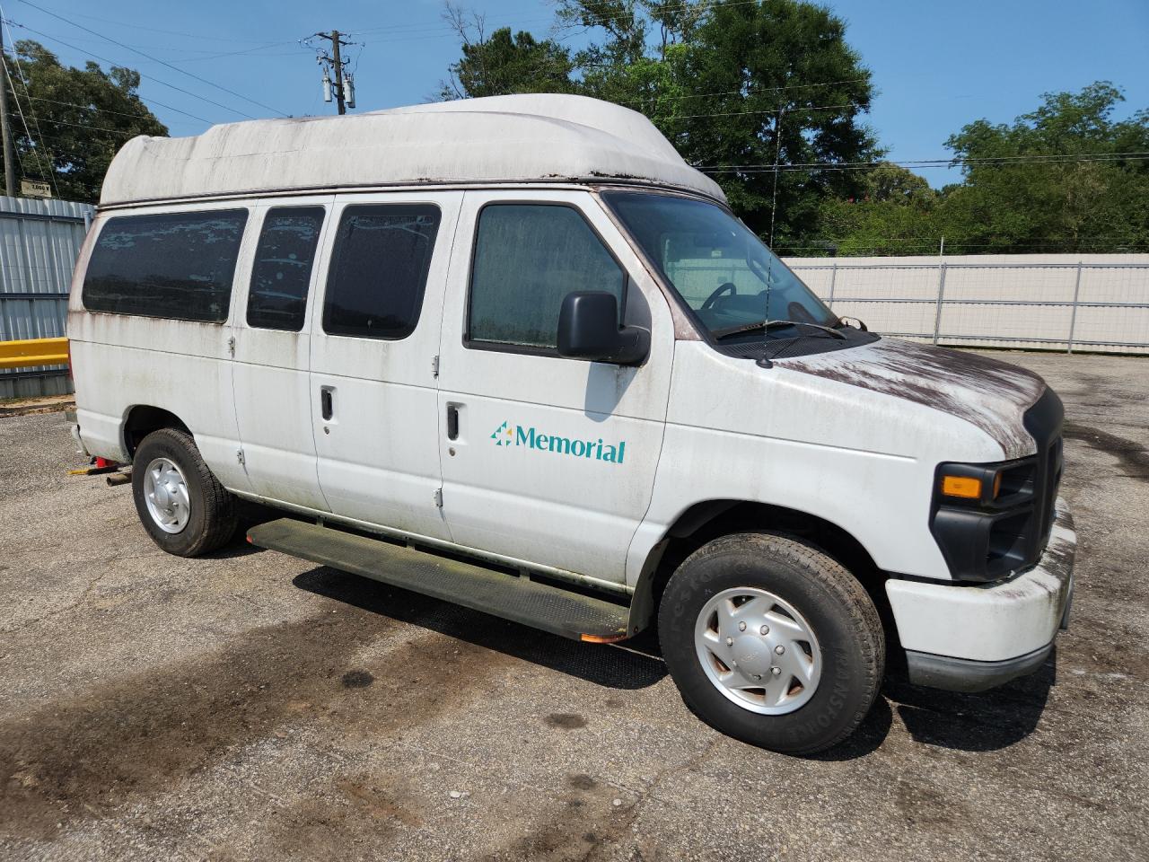 2010 Ford Econoline E250 Van White vin: 1FTNE2EW1ADA99454 Damage: Roof, Aftermarket, Acceptable