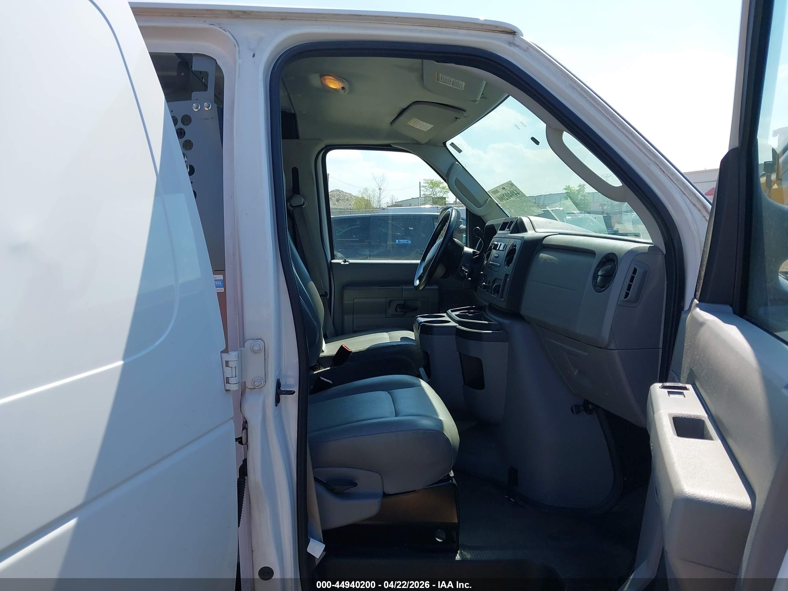 2012 Ford E-250 Commercial White vin: 1FTNE2EW1CDA42089