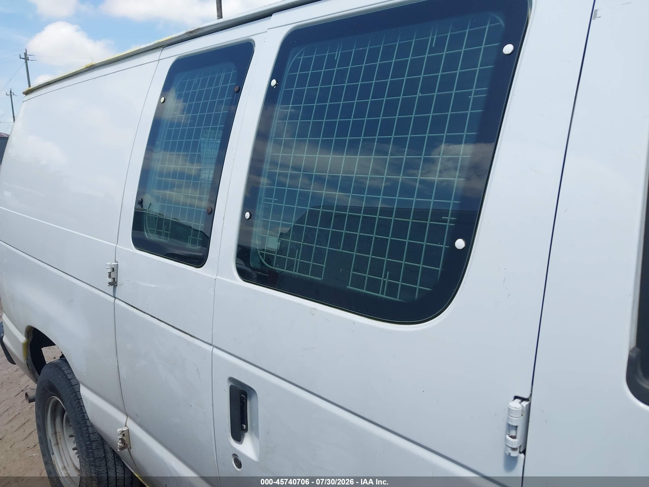 2012 Ford E-250 Commercial White vin: 1FTNE2EW1CDA70877
