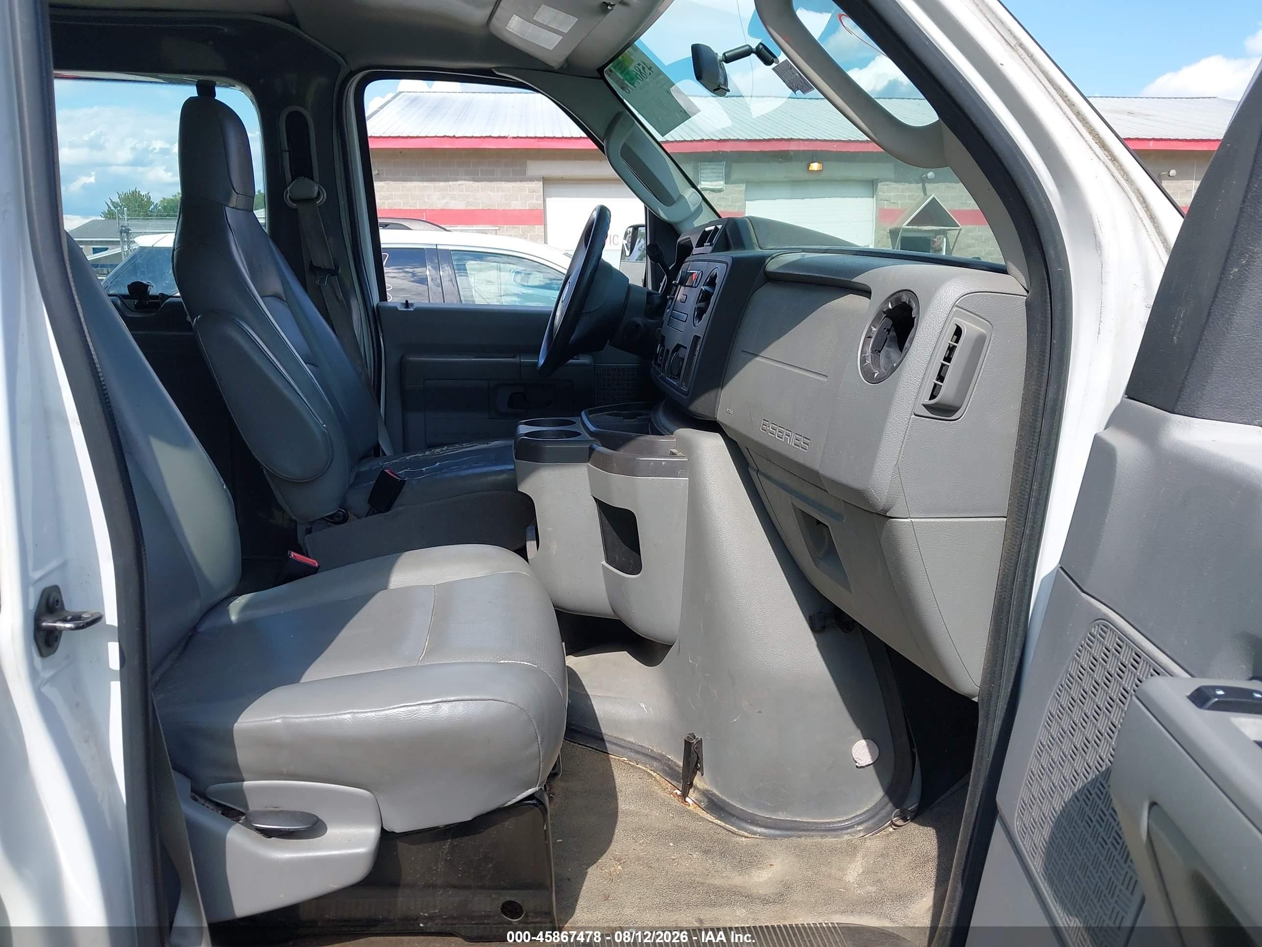2013 Ford E-250 Commercial White vin: 1FTNE2EW1DDB16399