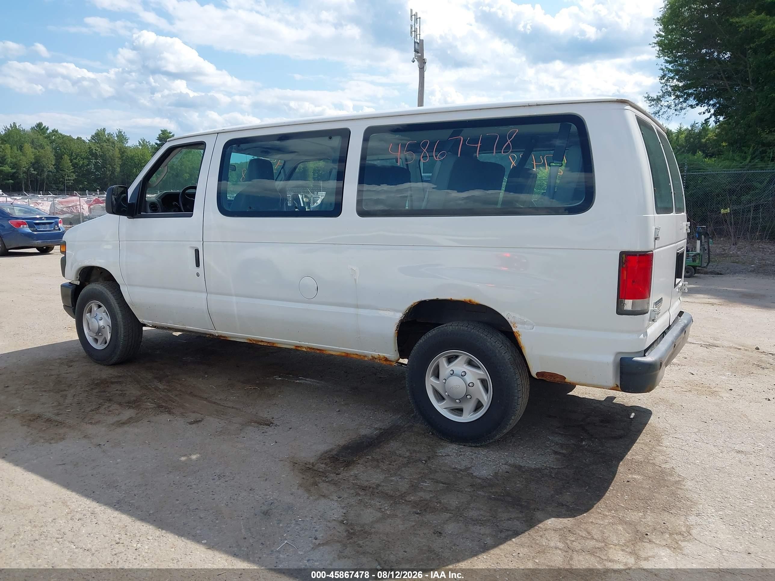 2013 Ford E-250 Commercial White vin: 1FTNE2EW1DDB16399