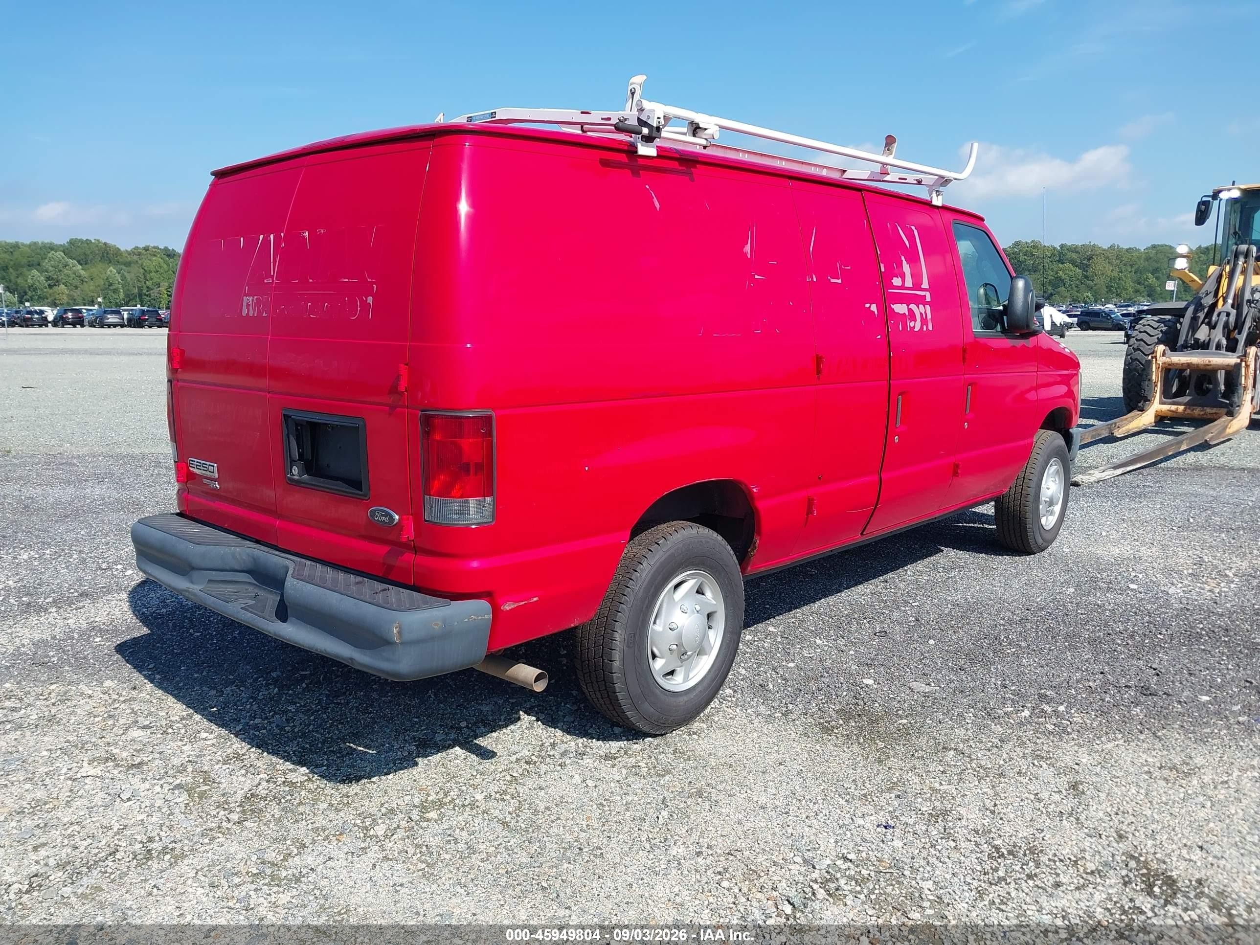 2014 Ford E-250 Commercial Red vin: 1FTNE2EW1EDB18445