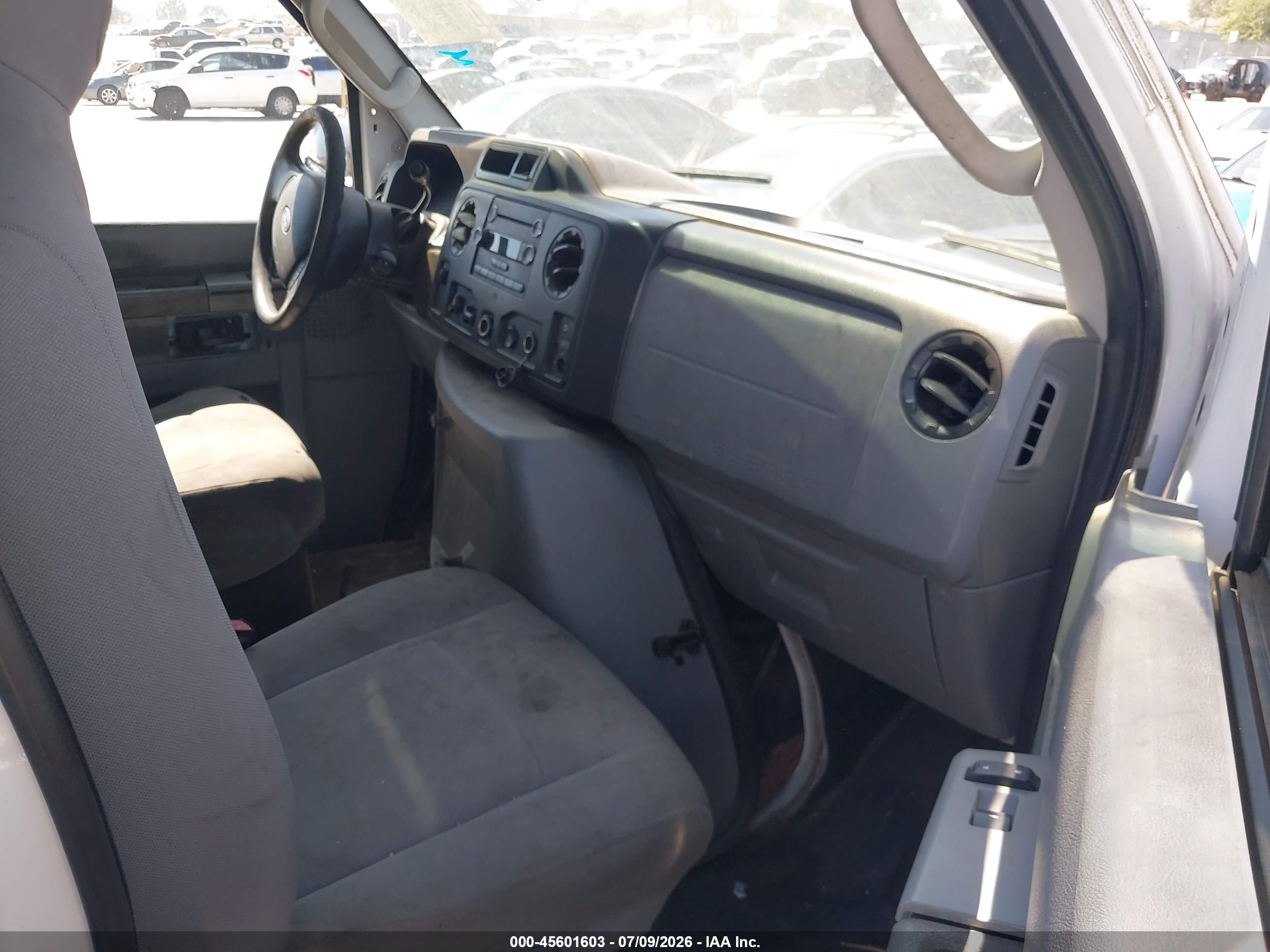 2012 Ford E-250 Commercial Белый vin: 1FTNE2EW2CDA40805