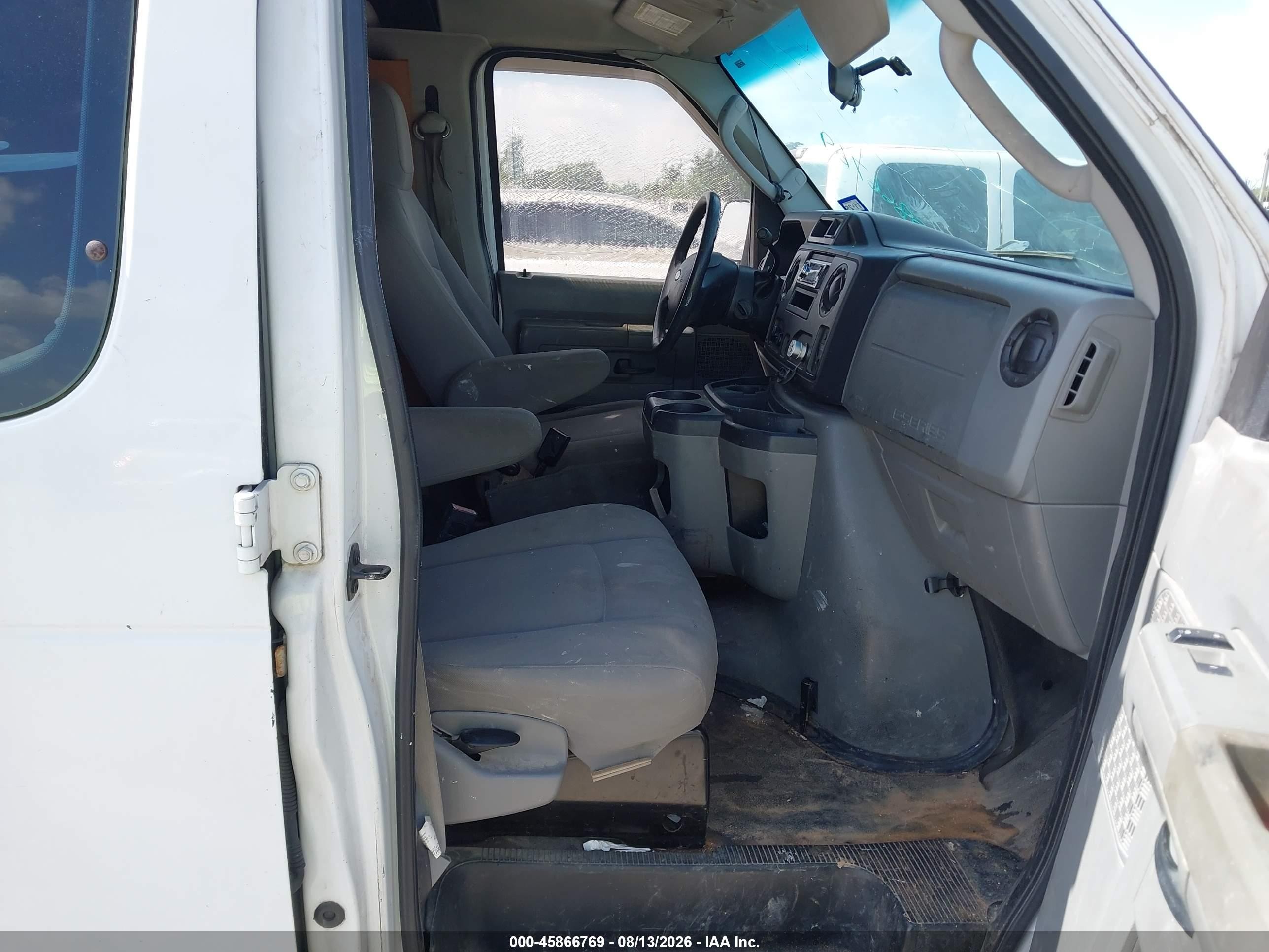 2011 Ford E-250 Commercial White vin: 1FTNE2EW4BDA99207