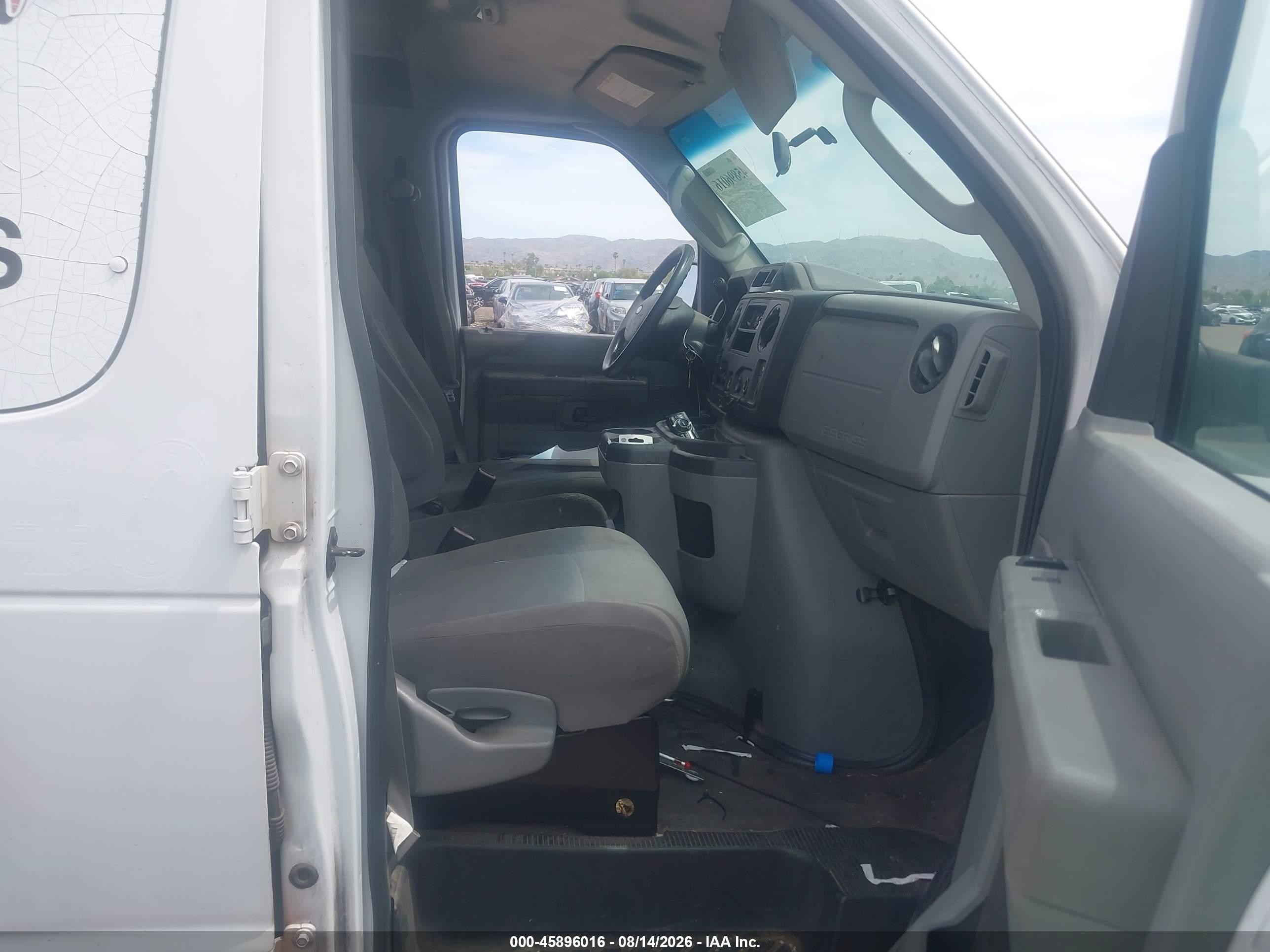 2012 Ford E-250 Commercial White vin: 1FTNE2EW4CDA54821
