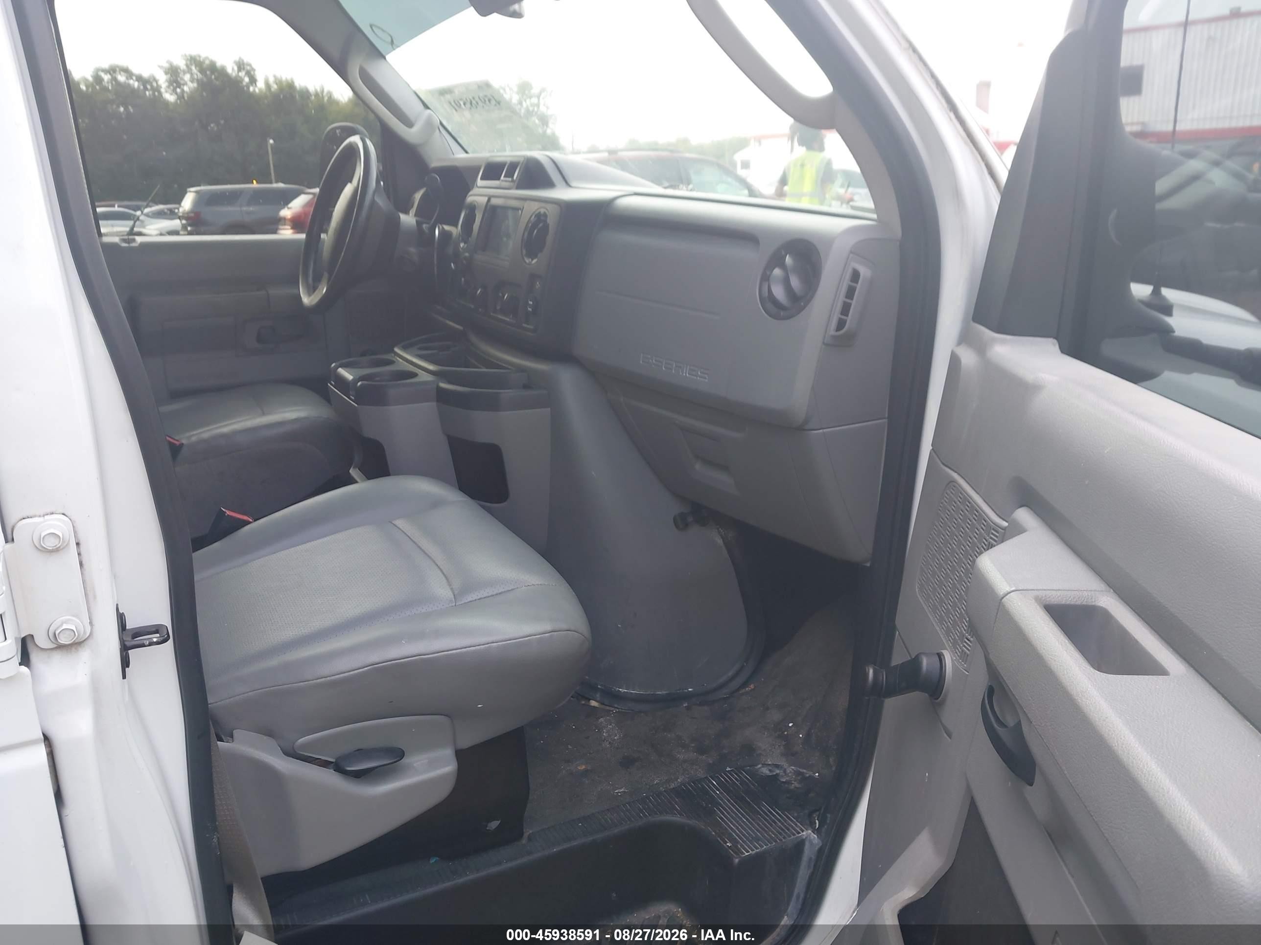 2014 Ford E-250 Commercial White vin: 1FTNE2EW4EDB18634