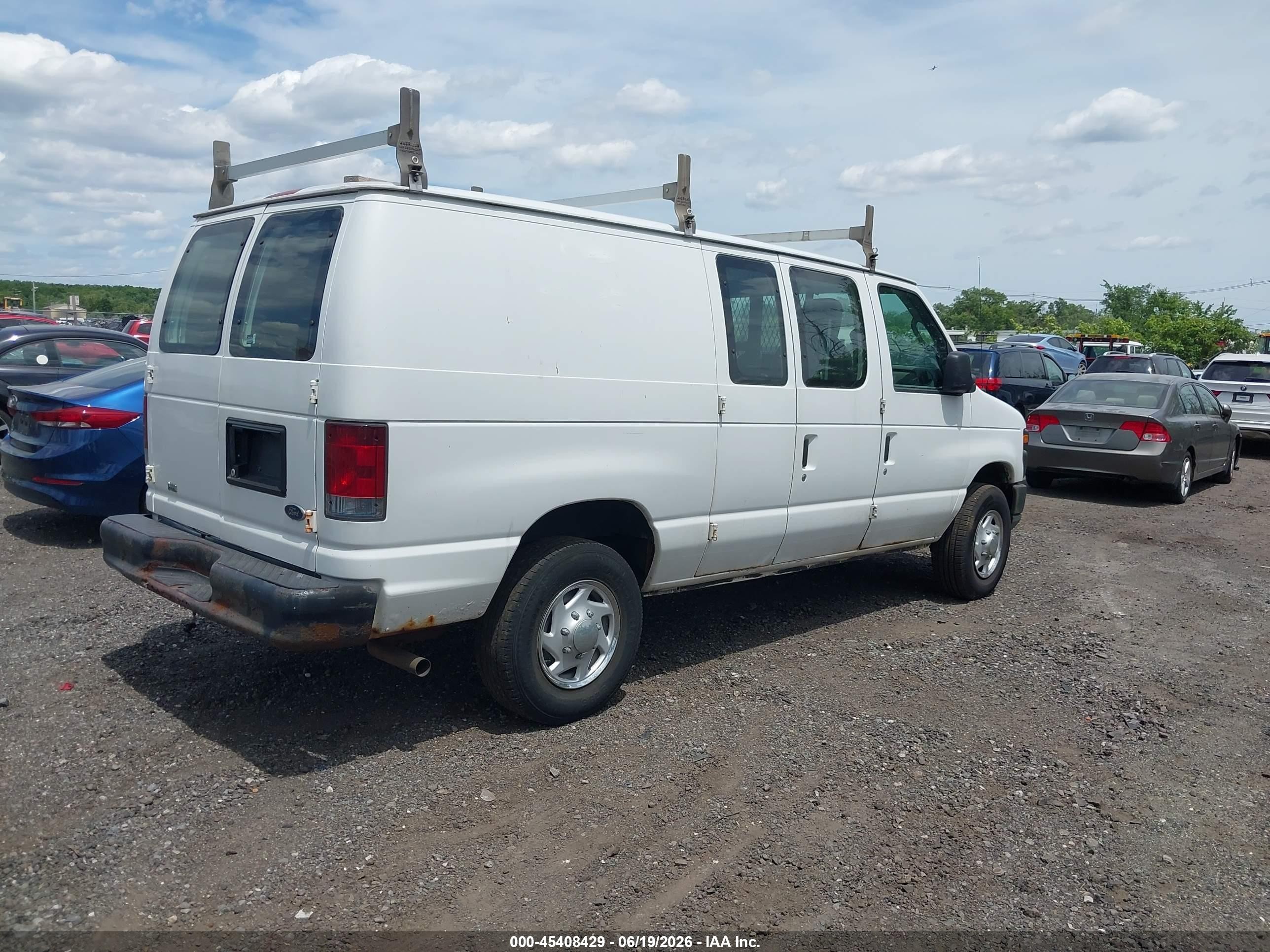 2010 Ford E-250 Commercial/recreational White vin: 1FTNE2EW5ADA10940