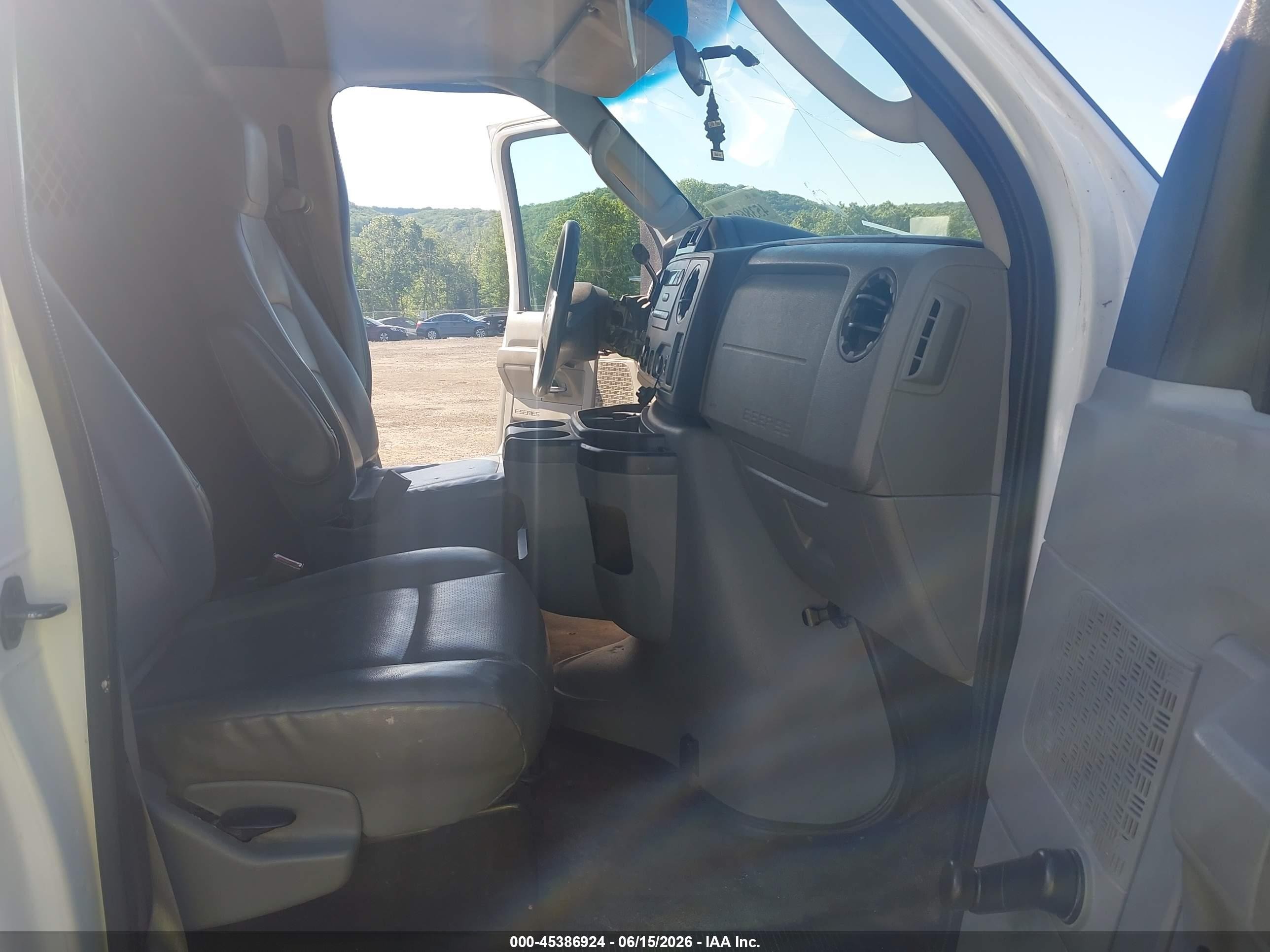 2011 Ford E-250 Commercial White vin: 1FTNE2EW5BDA08834