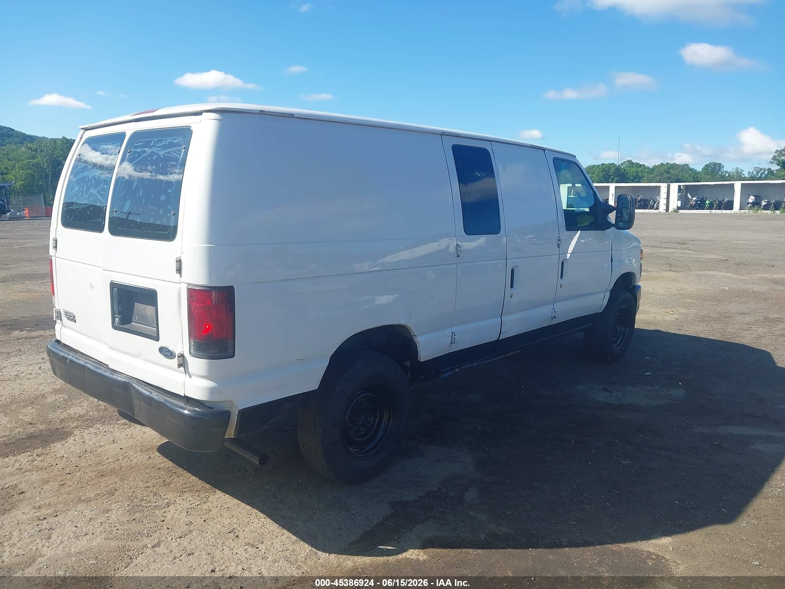 2011 Ford E-250 Commercial White vin: 1FTNE2EW5BDA08834