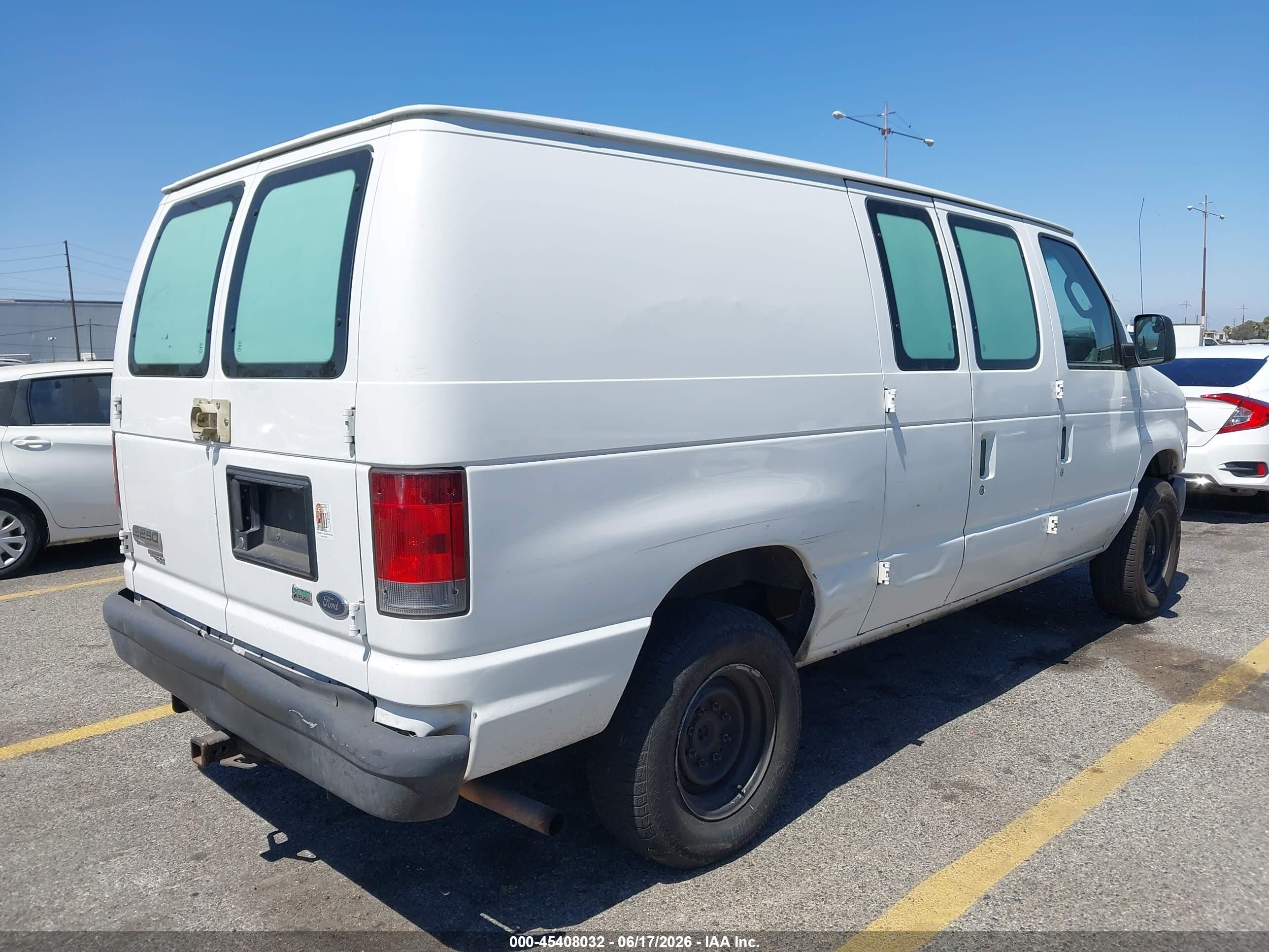 2012 Ford E-250 Commercial/recreational White vin: 1FTNE2EW5CDB05534