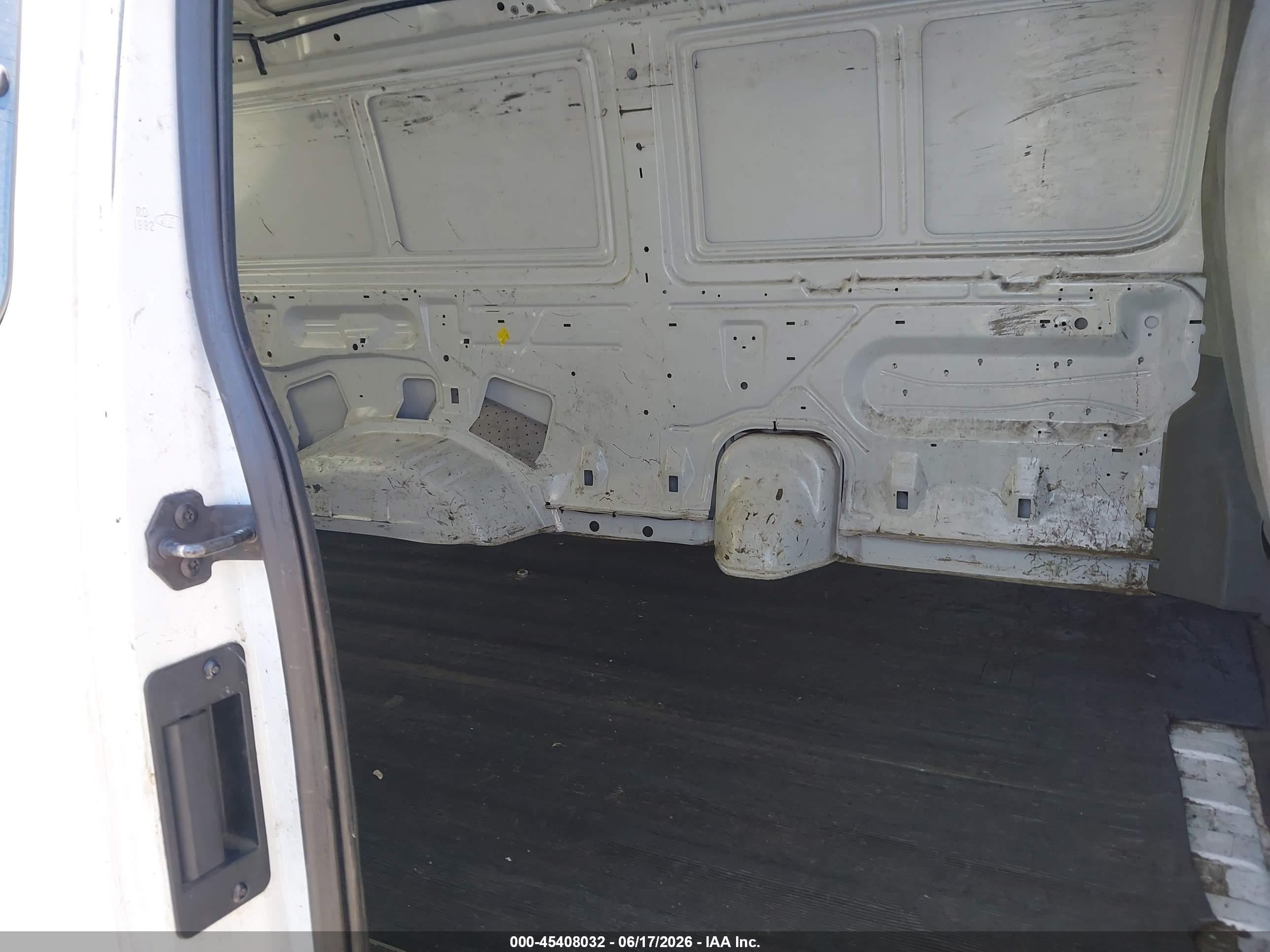 2012 Ford E-250 Commercial/recreational White vin: 1FTNE2EW5CDB05534