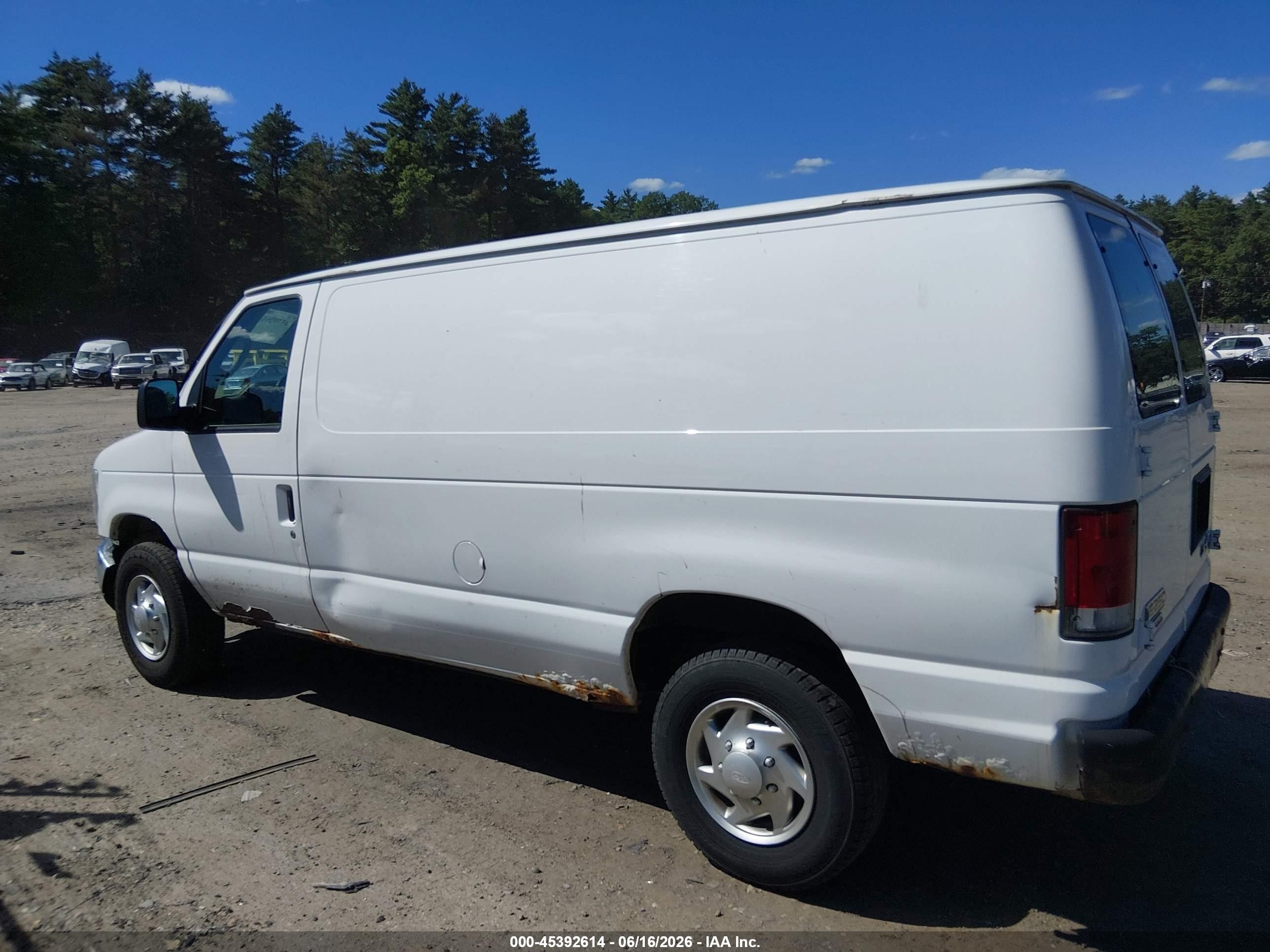2013 Ford E-250 Commercial White vin: 1FTNE2EW5DDA31274